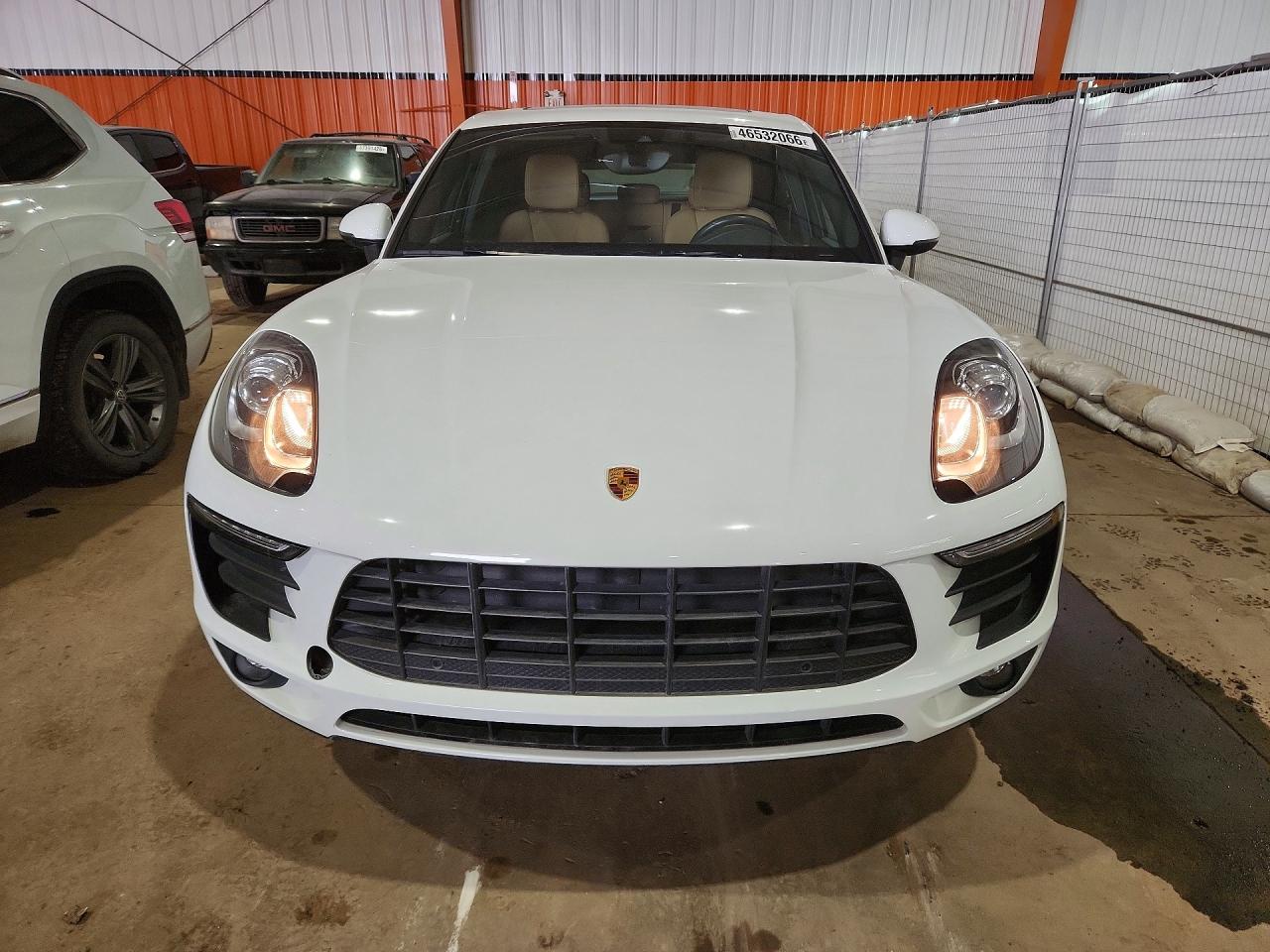 2017 Porsche Macan 4dr Awd Белый vin: WP1AA2A52HLB07664