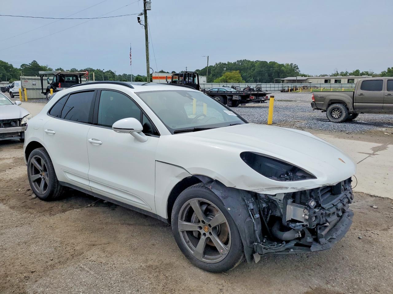 2023 Porsche Macan Base White vin: WP1AA2A52PLB06903
