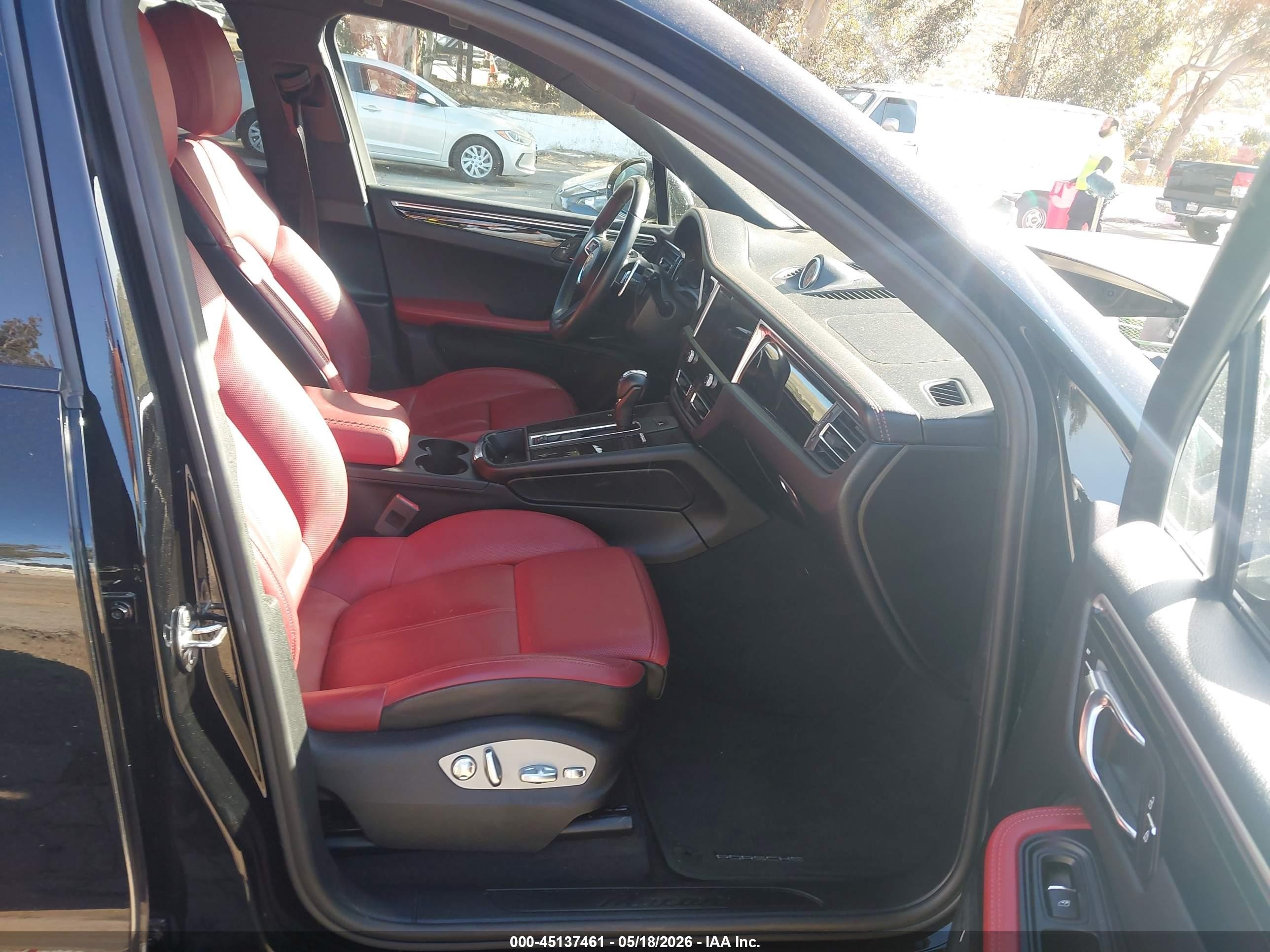 2022 Porsche Macan Black vin: WP1AA2A53NLB00881