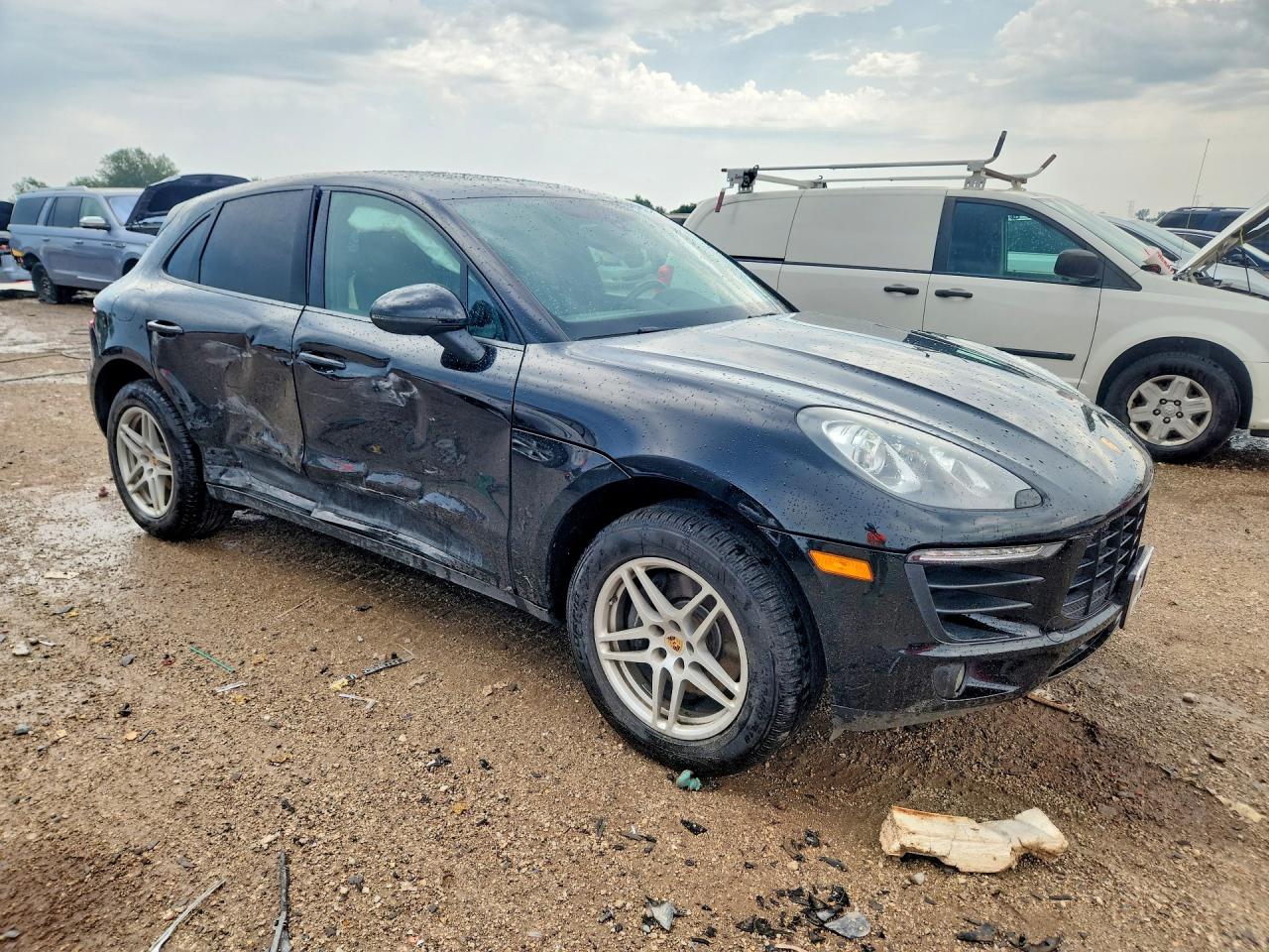 2017 Porsche Macan Black vin: WP1AA2A54HLB81166