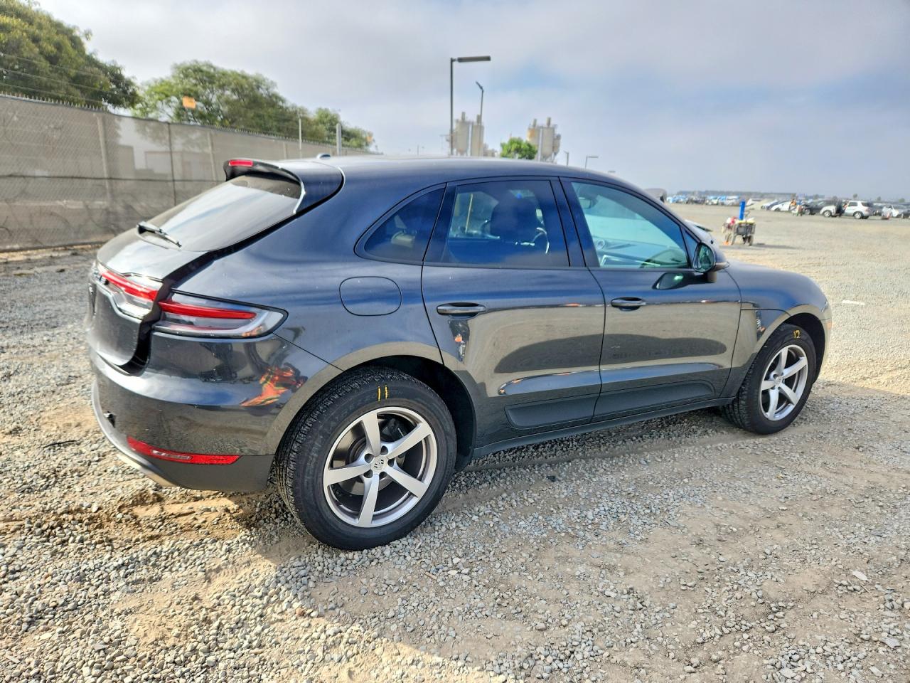 2019 Porsche Macan Charcoal vin: WP1AA2A54KLB06930