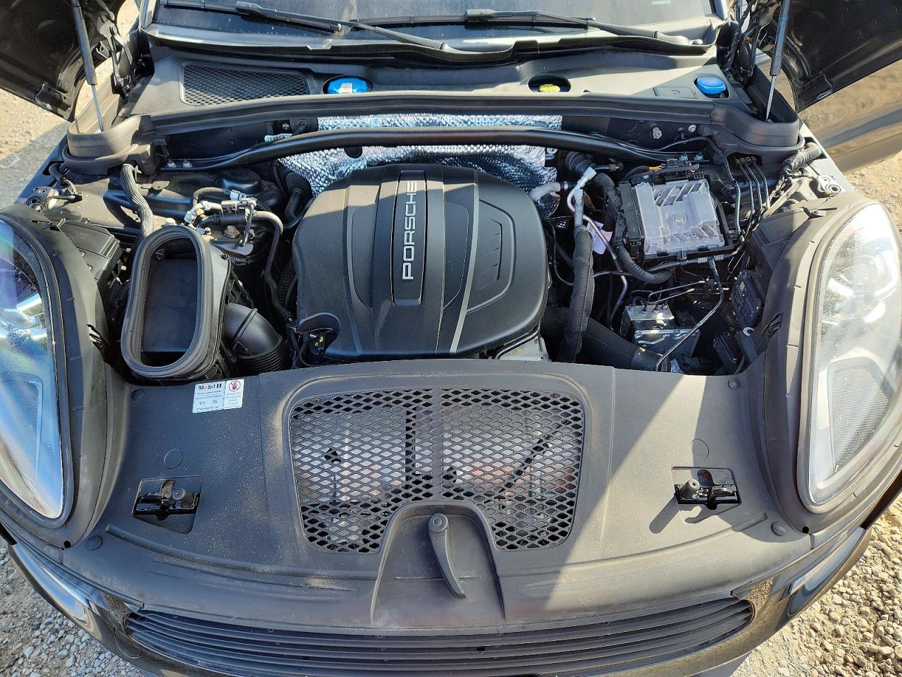 2019 Porsche Macan Charcoal vin: WP1AA2A54KLB06930