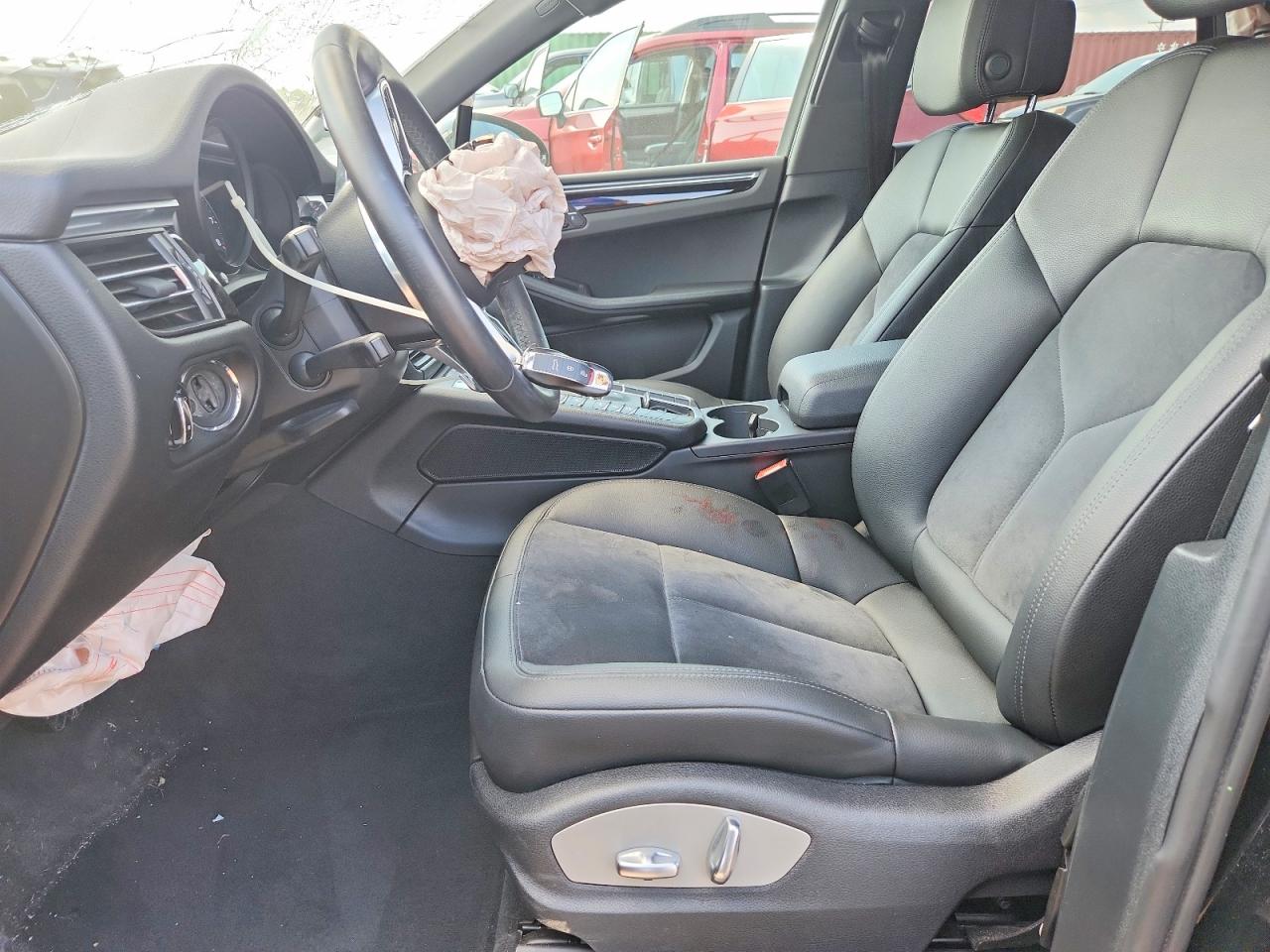 2021 Porsche Macan Black vin: WP1AA2A55MLB06471