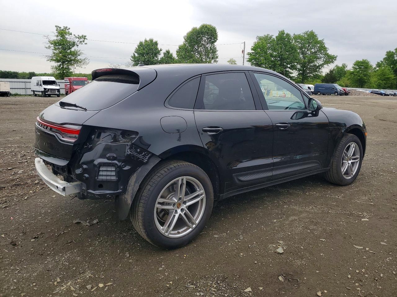 2026 Porsche Macan Base Black vin: WP1AA2A55TLB00779