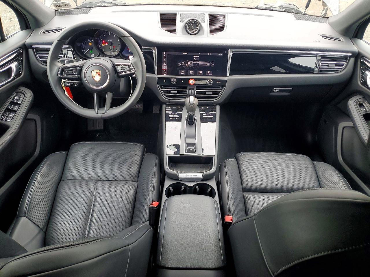 2026 Porsche Macan Base Black vin: WP1AA2A55TLB00779
