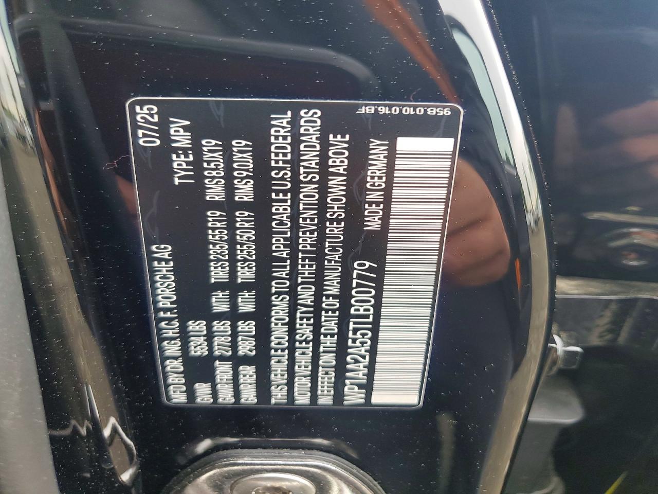 2026 Porsche Macan Base Black vin: WP1AA2A55TLB00779