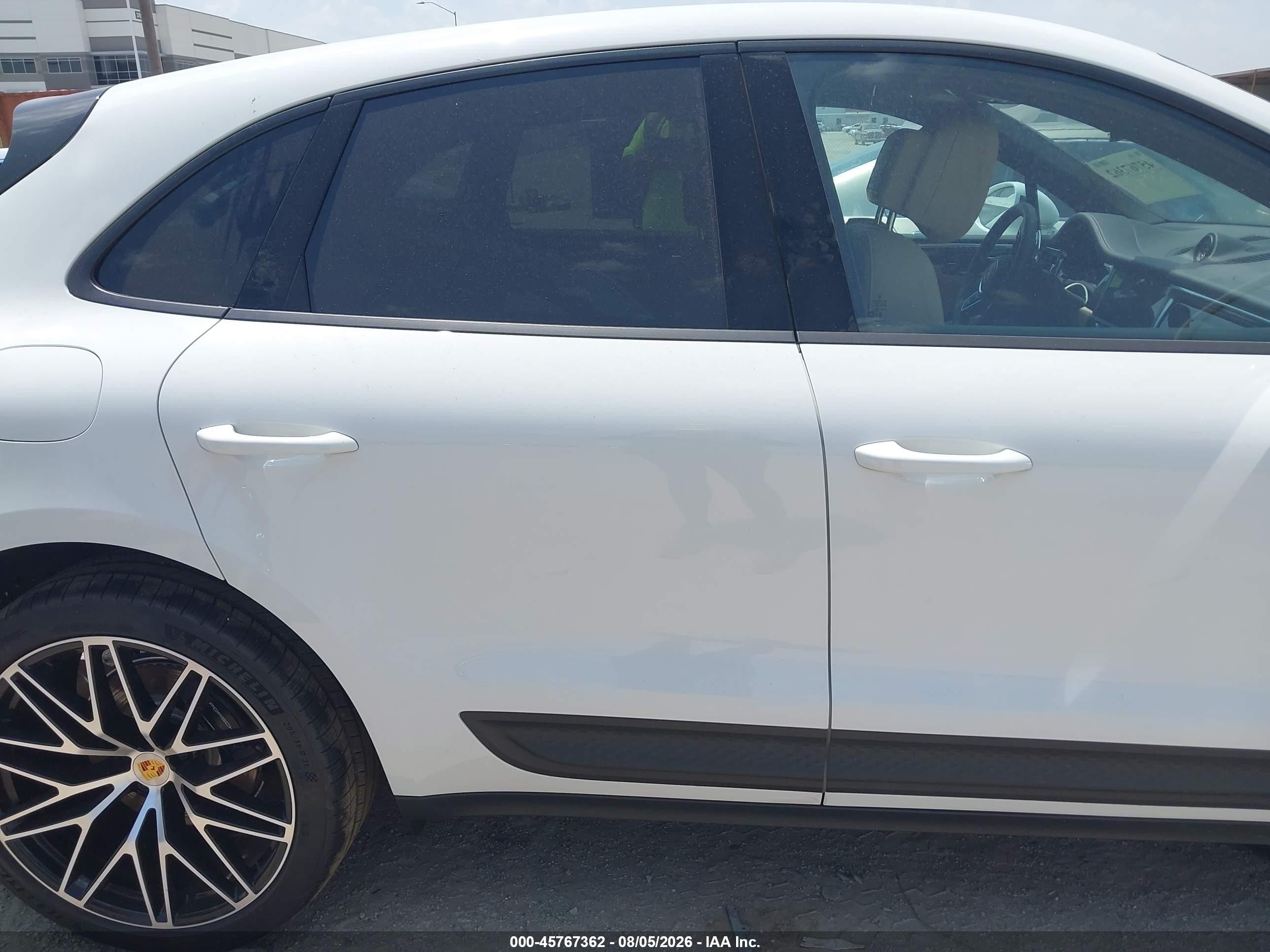 2026 Porsche Macan T Белый vin: WP1AA2A55TLB07019