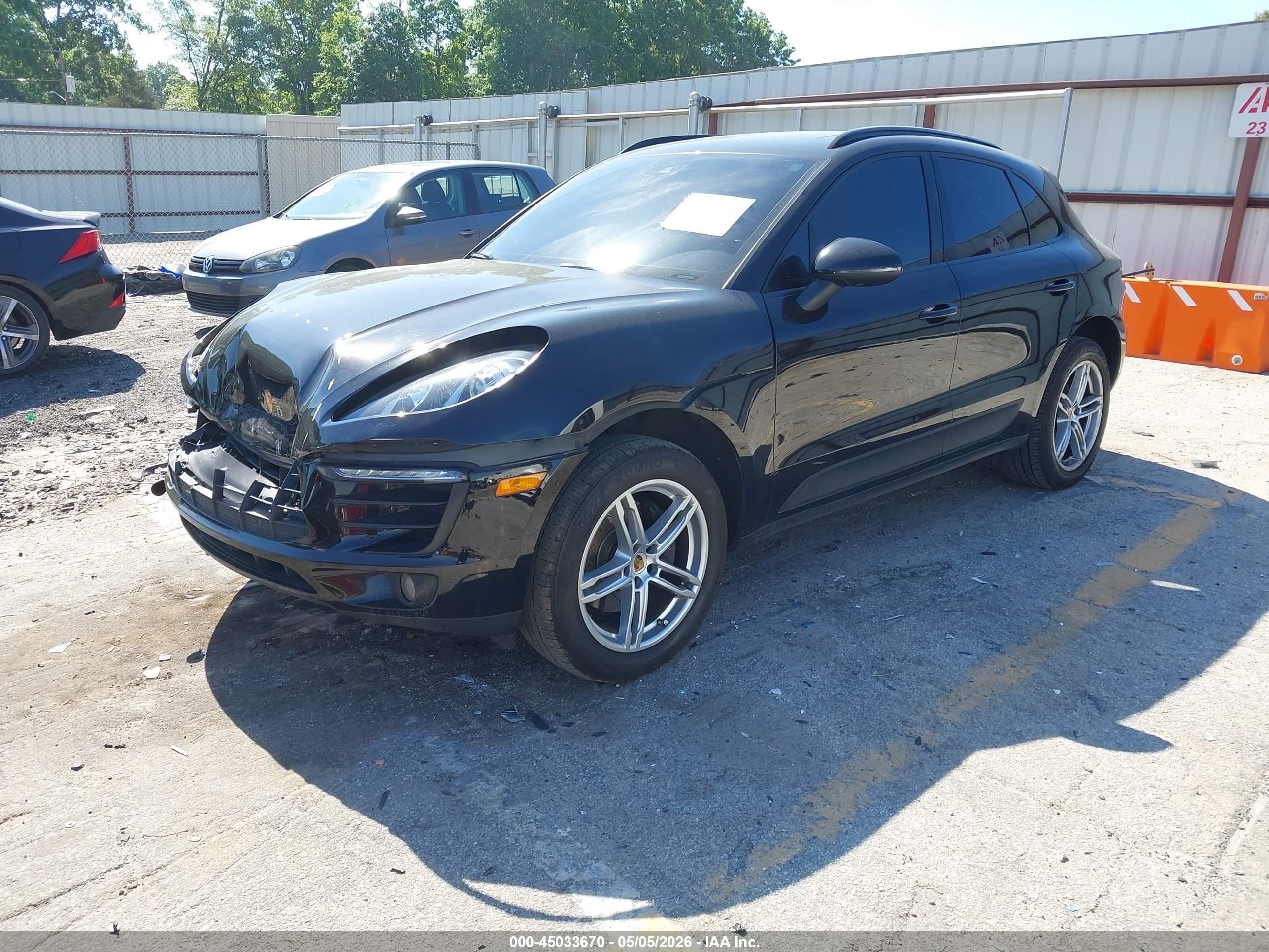 2018 Porsche Macan   Black vin: WP1AA2A56JLB24277
