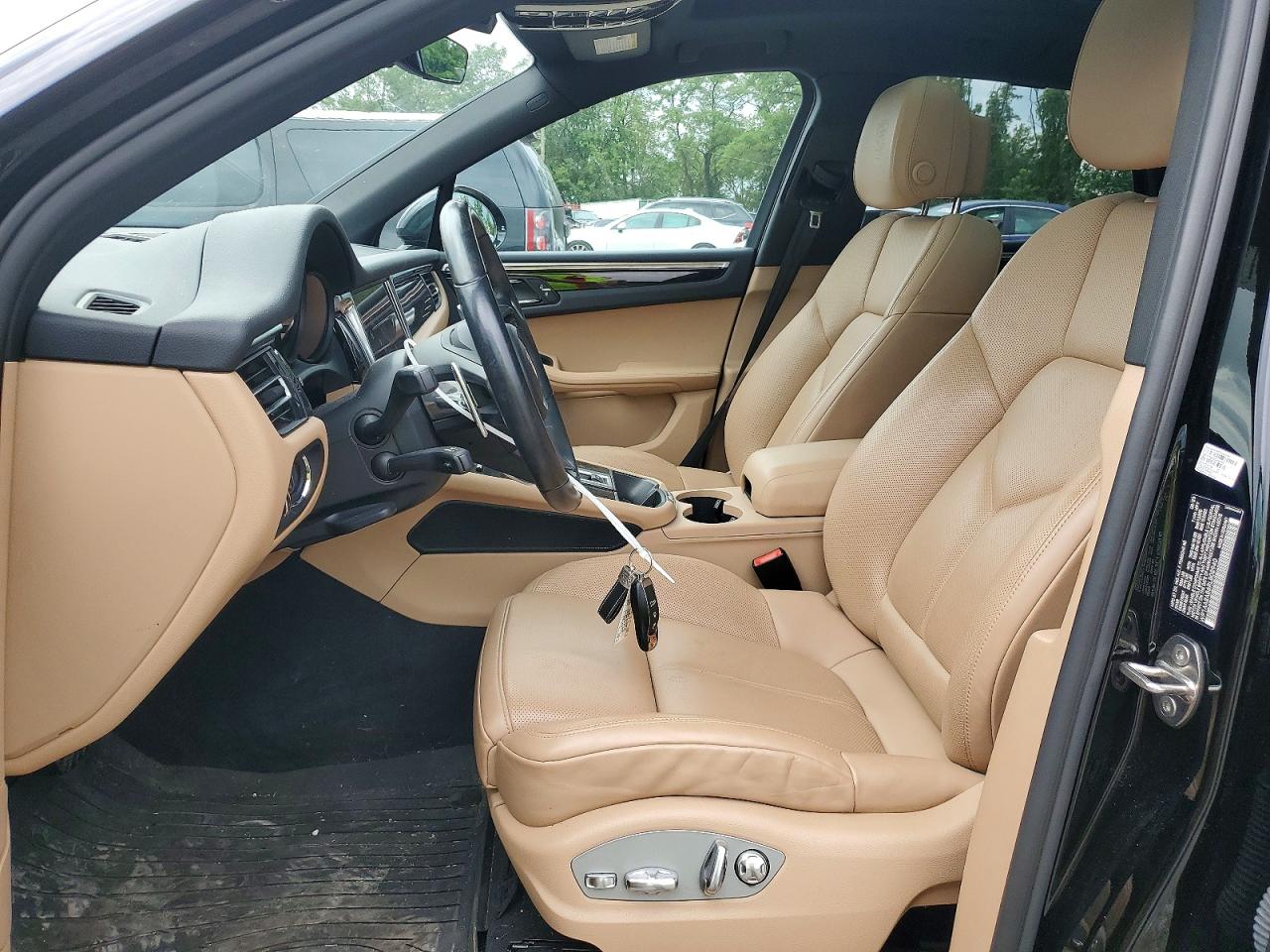2024 Porsche Macan Base Black vin: WP1AA2A56RLB02940