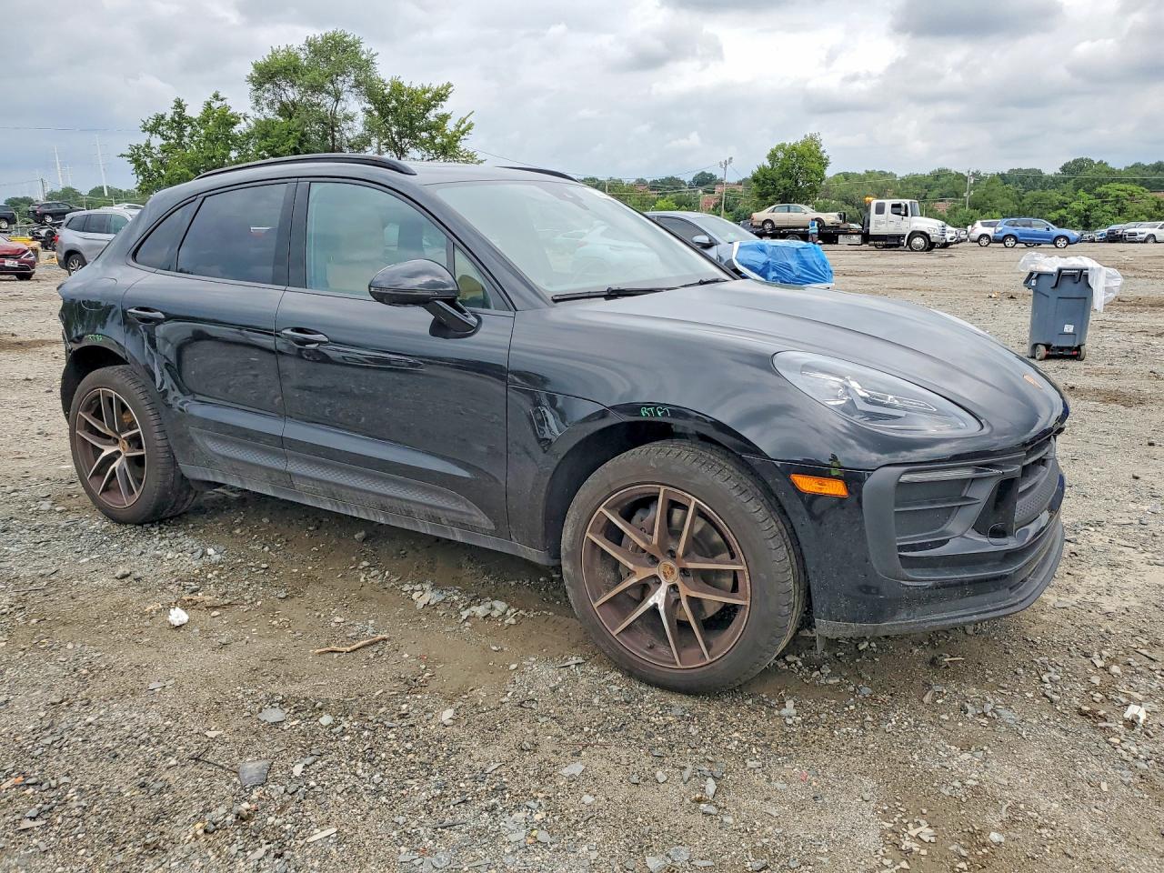 2024 Porsche Macan Base Black vin: WP1AA2A56RLB02940