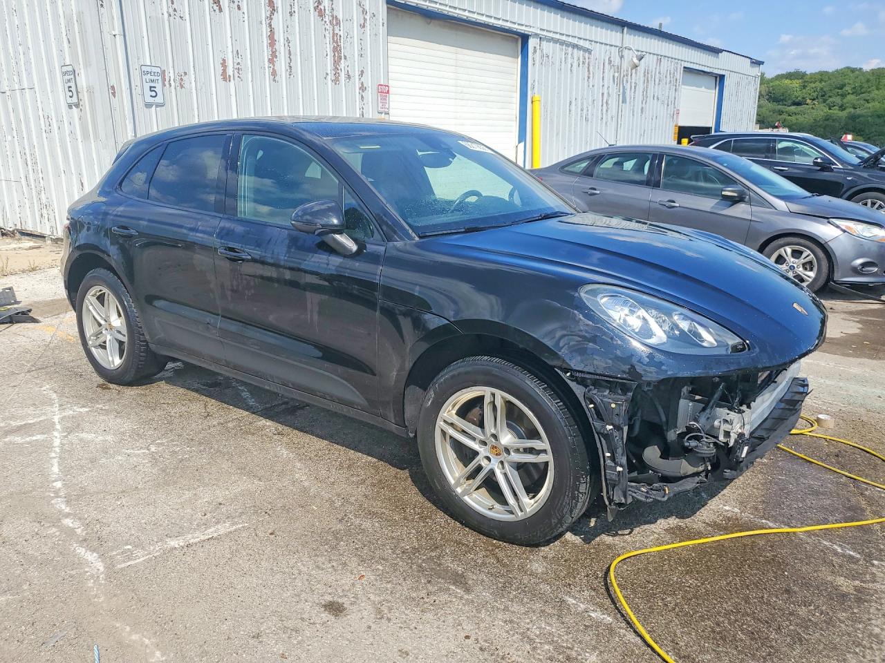 2017 Porsche Macan Black vin: WP1AA2A58HLB05997