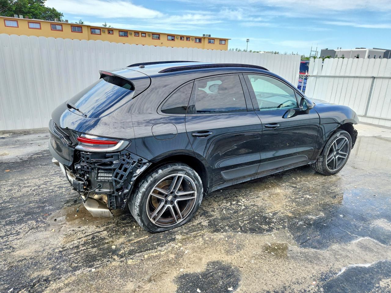 2020 Porsche Macan Black vin: WP1AA2A58LLB02901