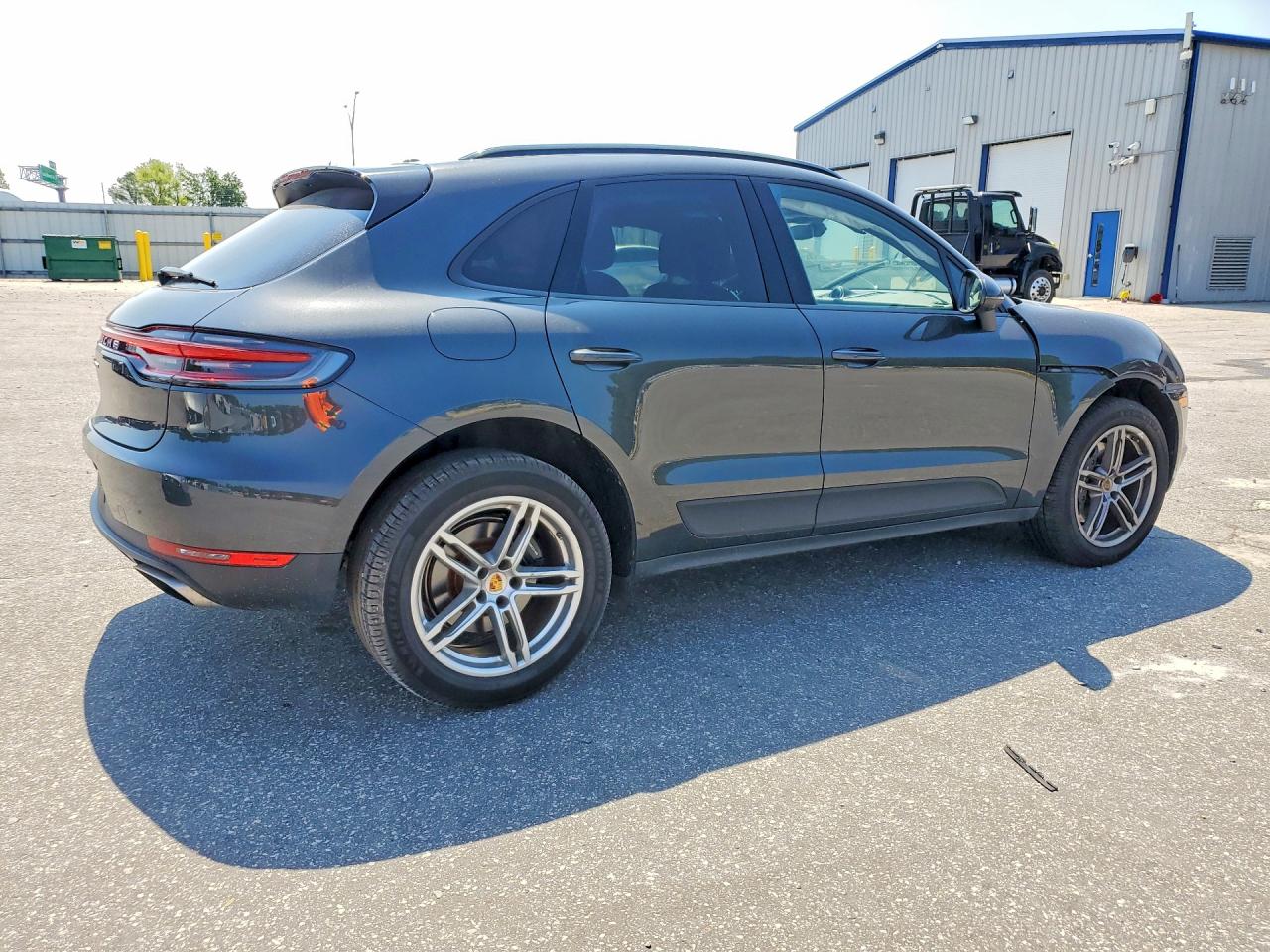 2021 Porsche Macan Gray vin: WP1AA2A58MLB10093