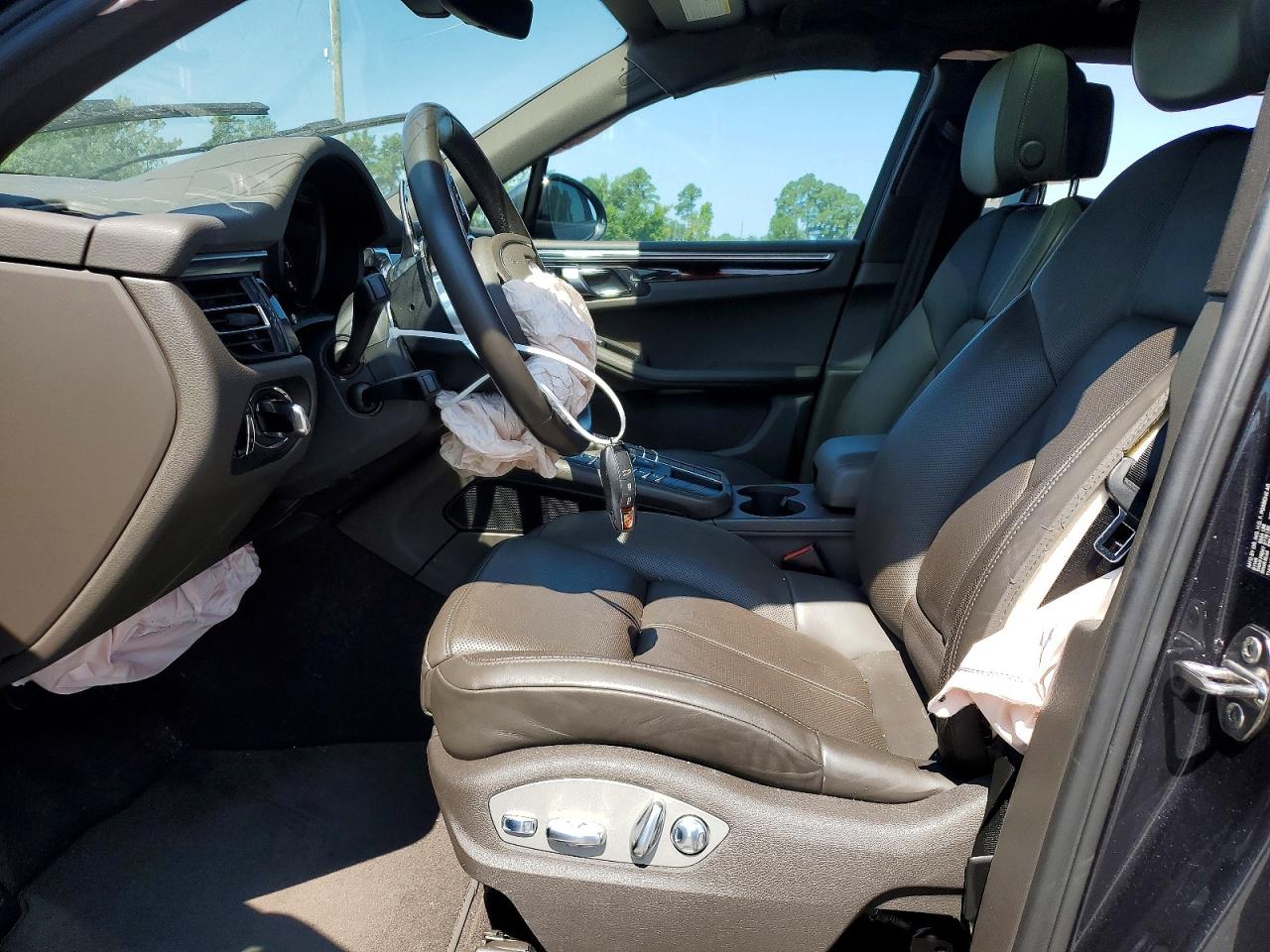 2021 Porsche Macan Gray vin: WP1AA2A58MLB10093