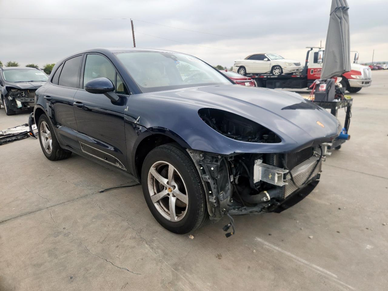 2018 Porsche Macan Blue vin: WP1AA2A59JLB01477