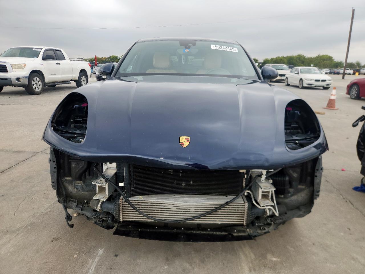 2018 Porsche Macan Blue vin: WP1AA2A59JLB01477