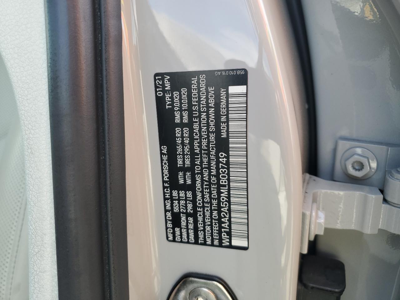 2021 Porsche Macan Gray vin: WP1AA2A59MLB03749