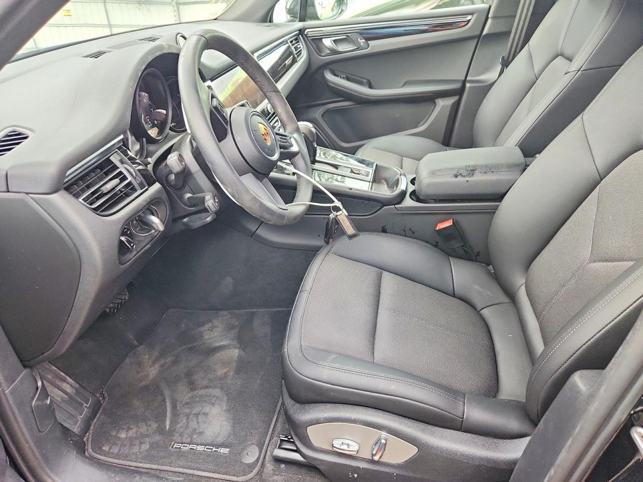 2023 Porsche Macan Base Black vin: WP1AA2A59PLB03268