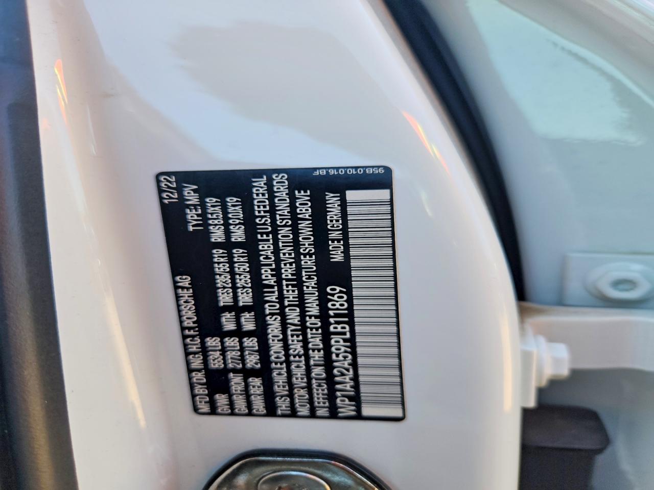 2023 Porsche Macan Base White vin: WP1AA2A59PLB11869