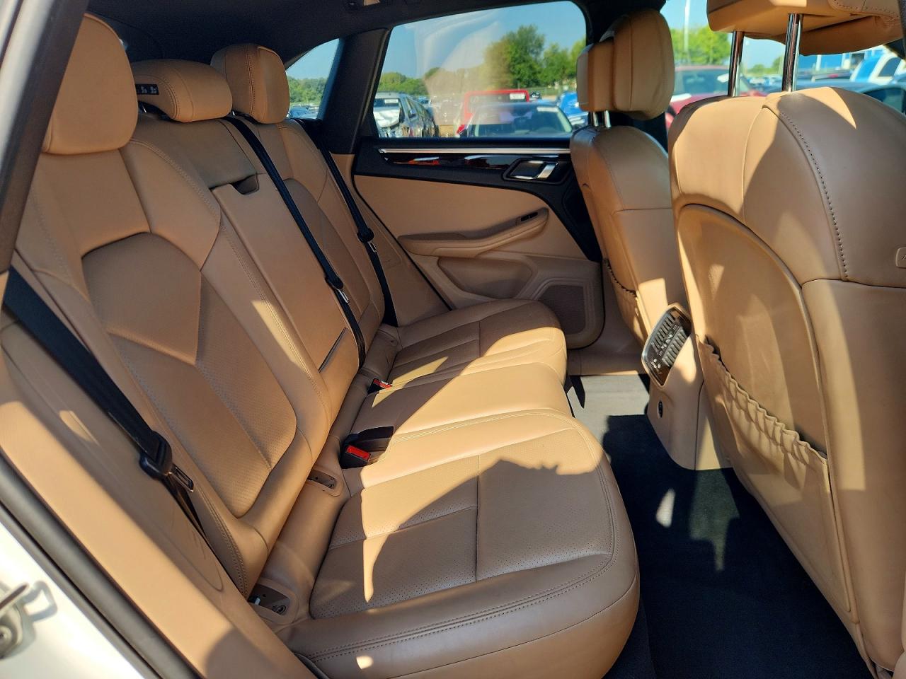 2023 Porsche Macan Base White vin: WP1AA2A59PLB11869