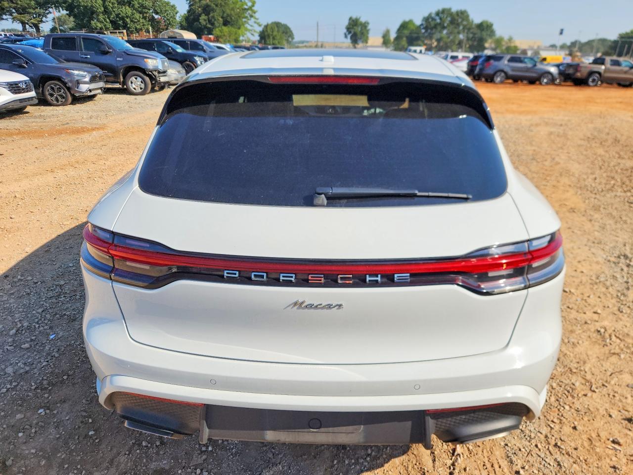 2023 Porsche Macan Base White vin: WP1AA2A59PLB11869