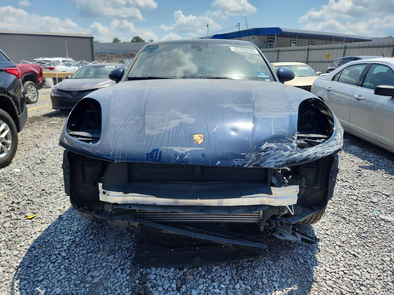 2018 Porsche Macan Blue vin: WP1AA2A5XJLB16084