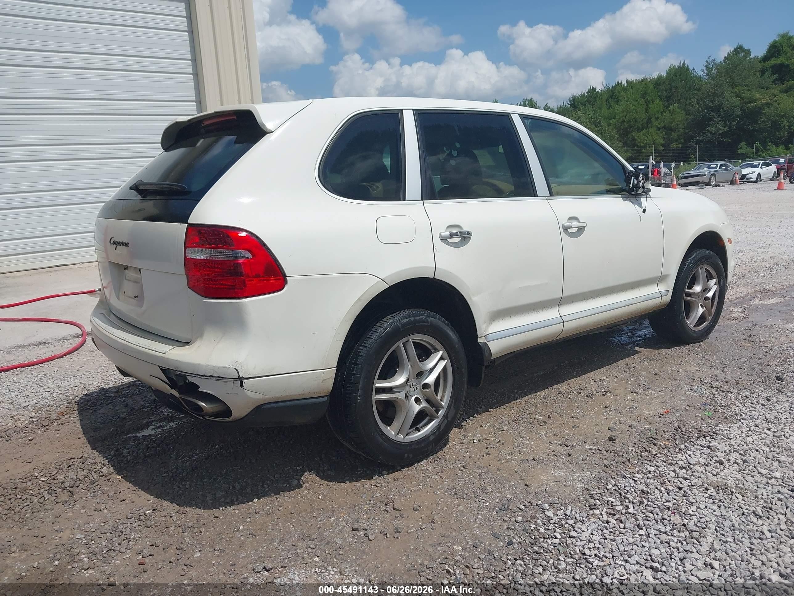 2010 Porsche Cayenne   White vin: WP1AA2APXALA01227