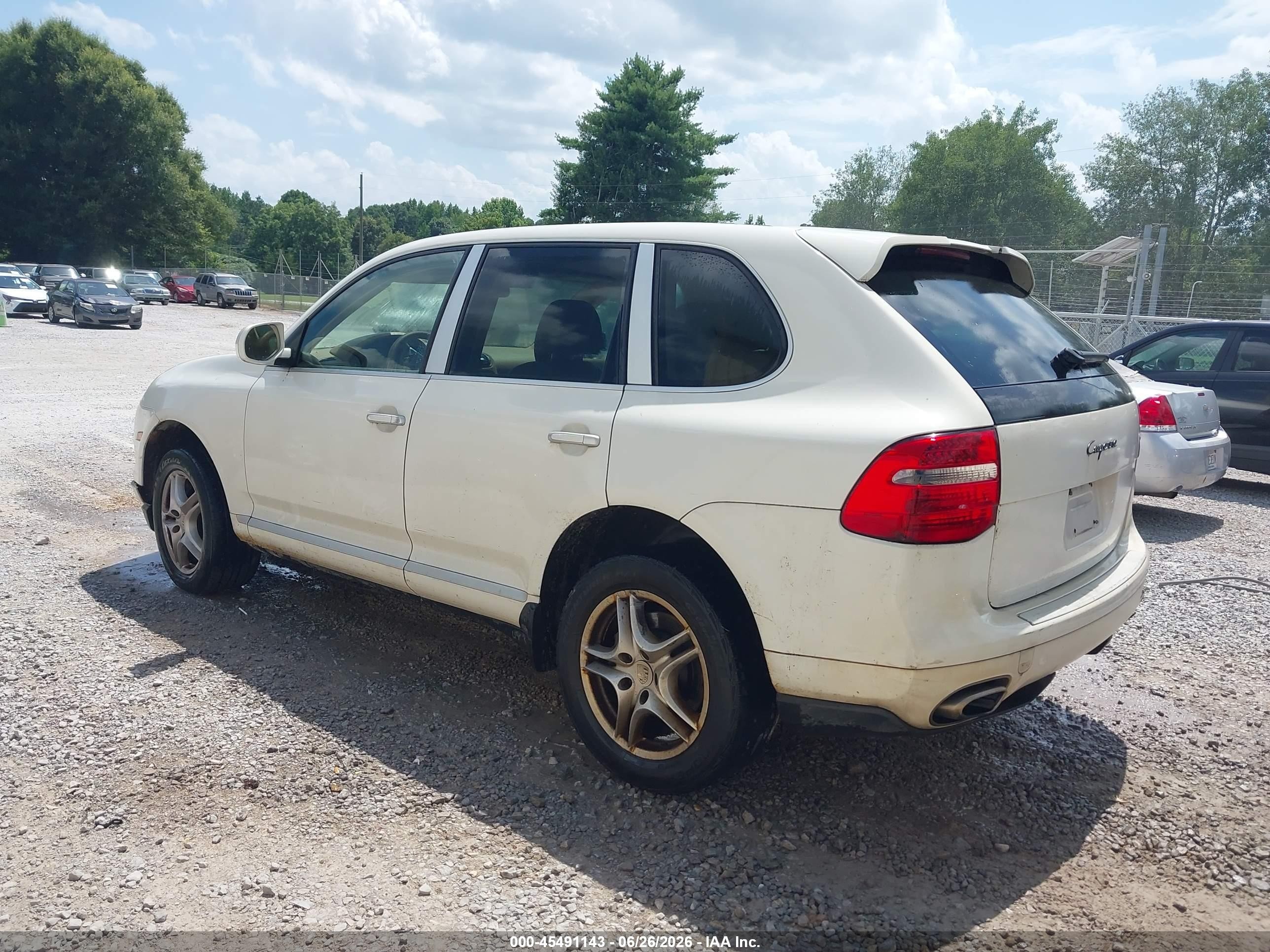 2010 Porsche Cayenne   White vin: WP1AA2APXALA01227