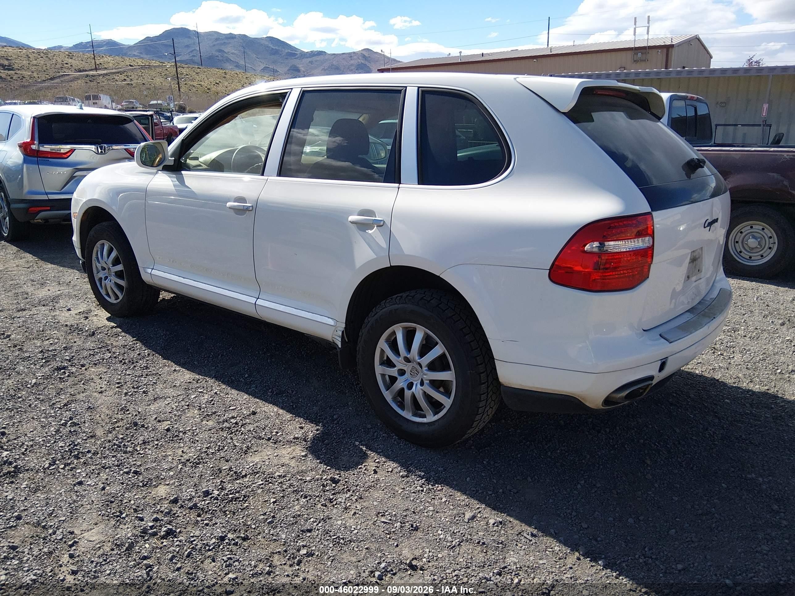 2010 Porsche Cayenne   White vin: WP1AA2APXALA12082