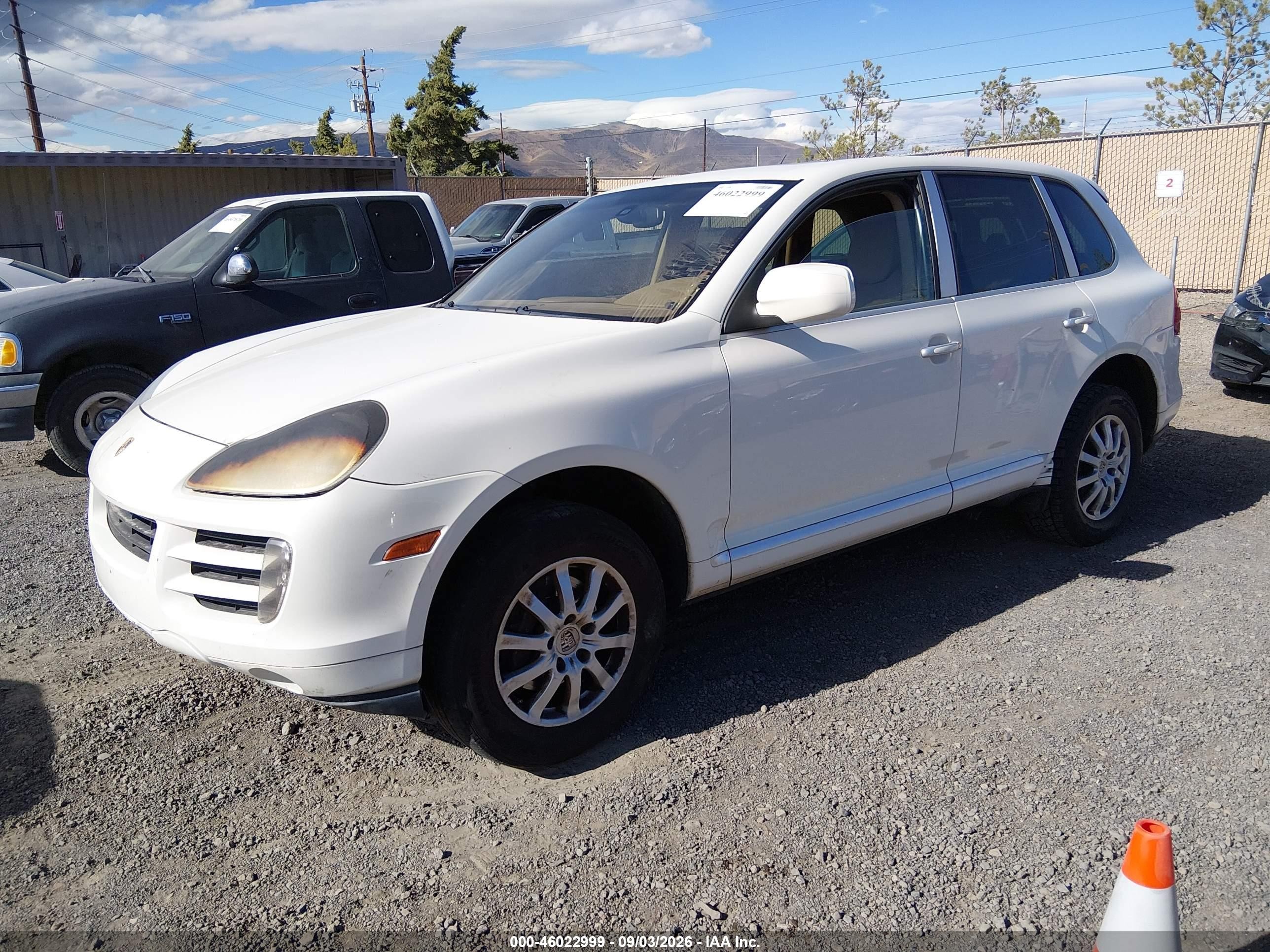 2010 Porsche Cayenne   White vin: WP1AA2APXALA12082