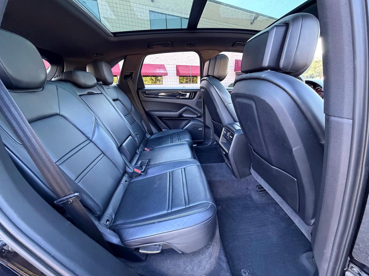 2019 Porsche Cayenne Black vin: WP1AA2AY0KDA00897