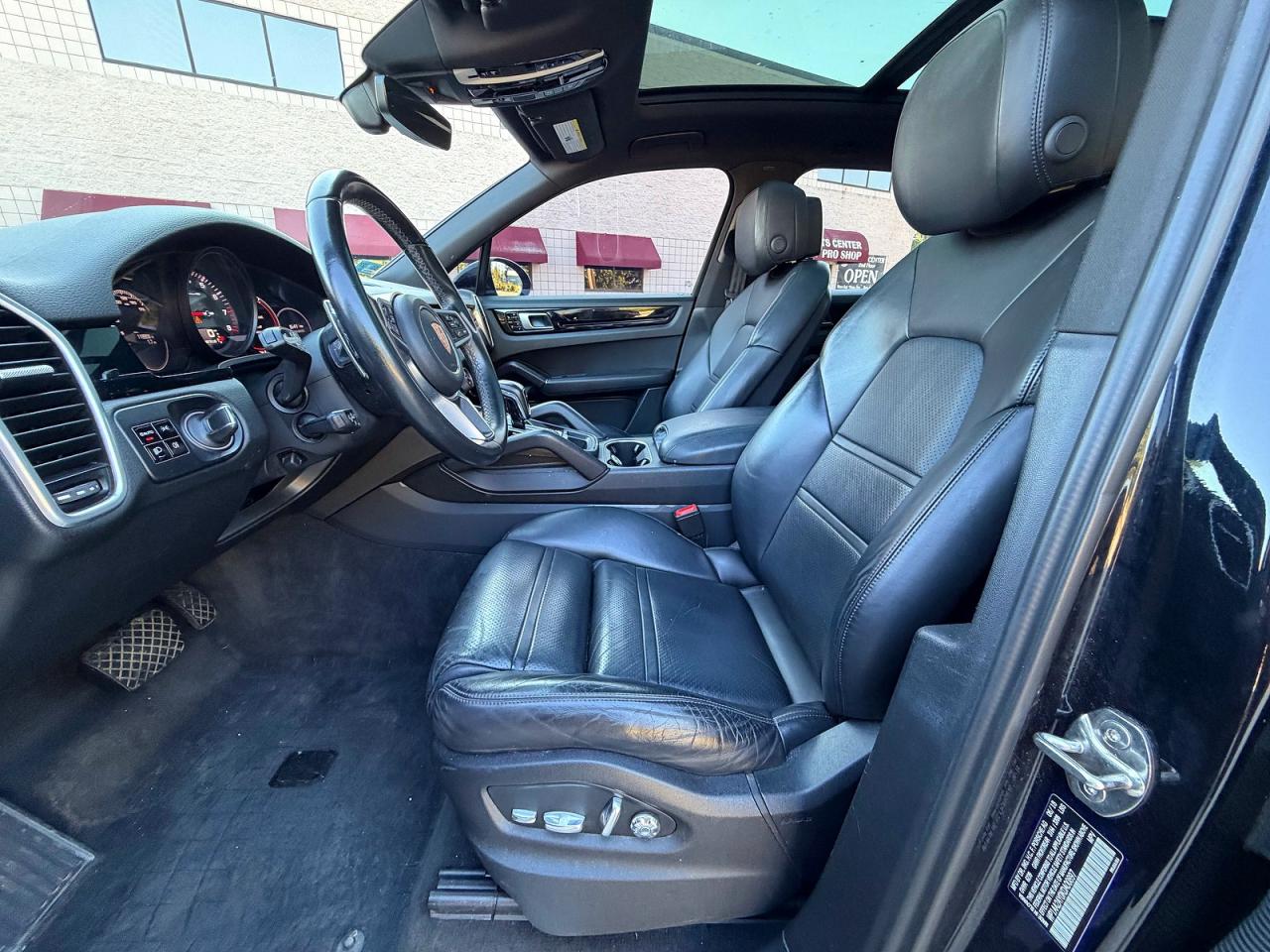 2019 Porsche Cayenne Black vin: WP1AA2AY0KDA00897
