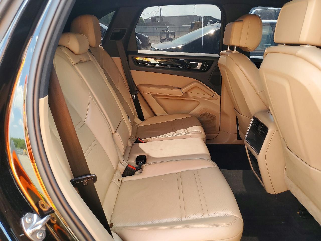 2020 Porsche Cayenne Black vin: WP1AA2AY1LDA01154