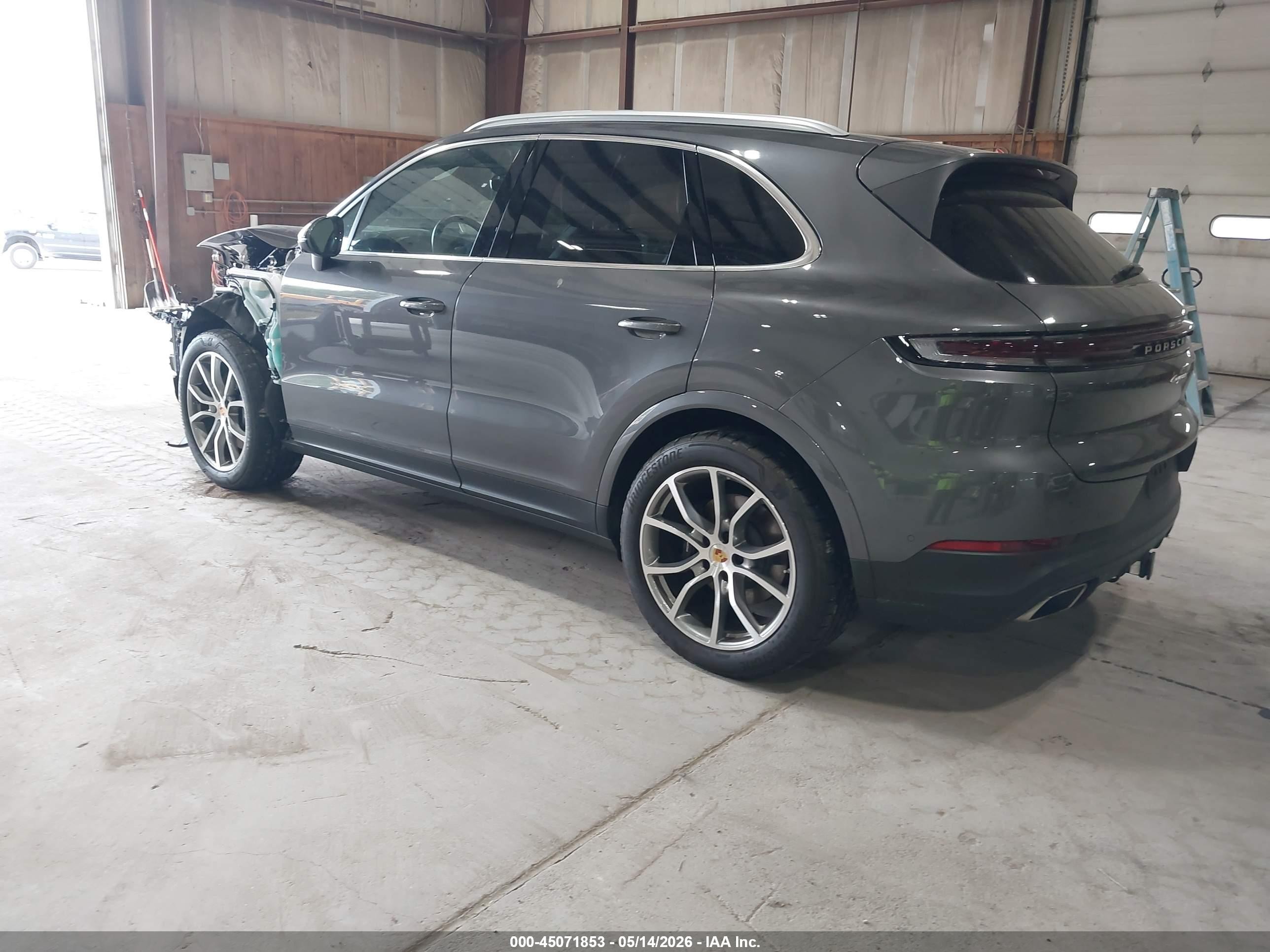 2024 Porsche Cayenne   Gray vin: WP1AA2AY2RDA08185
