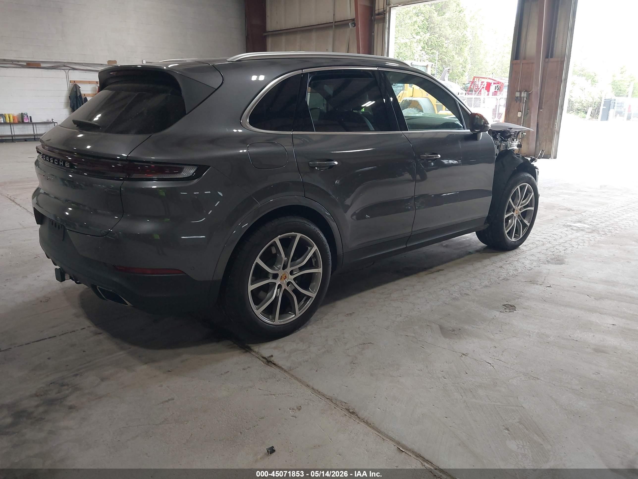 2024 Porsche Cayenne   Gray vin: WP1AA2AY2RDA08185