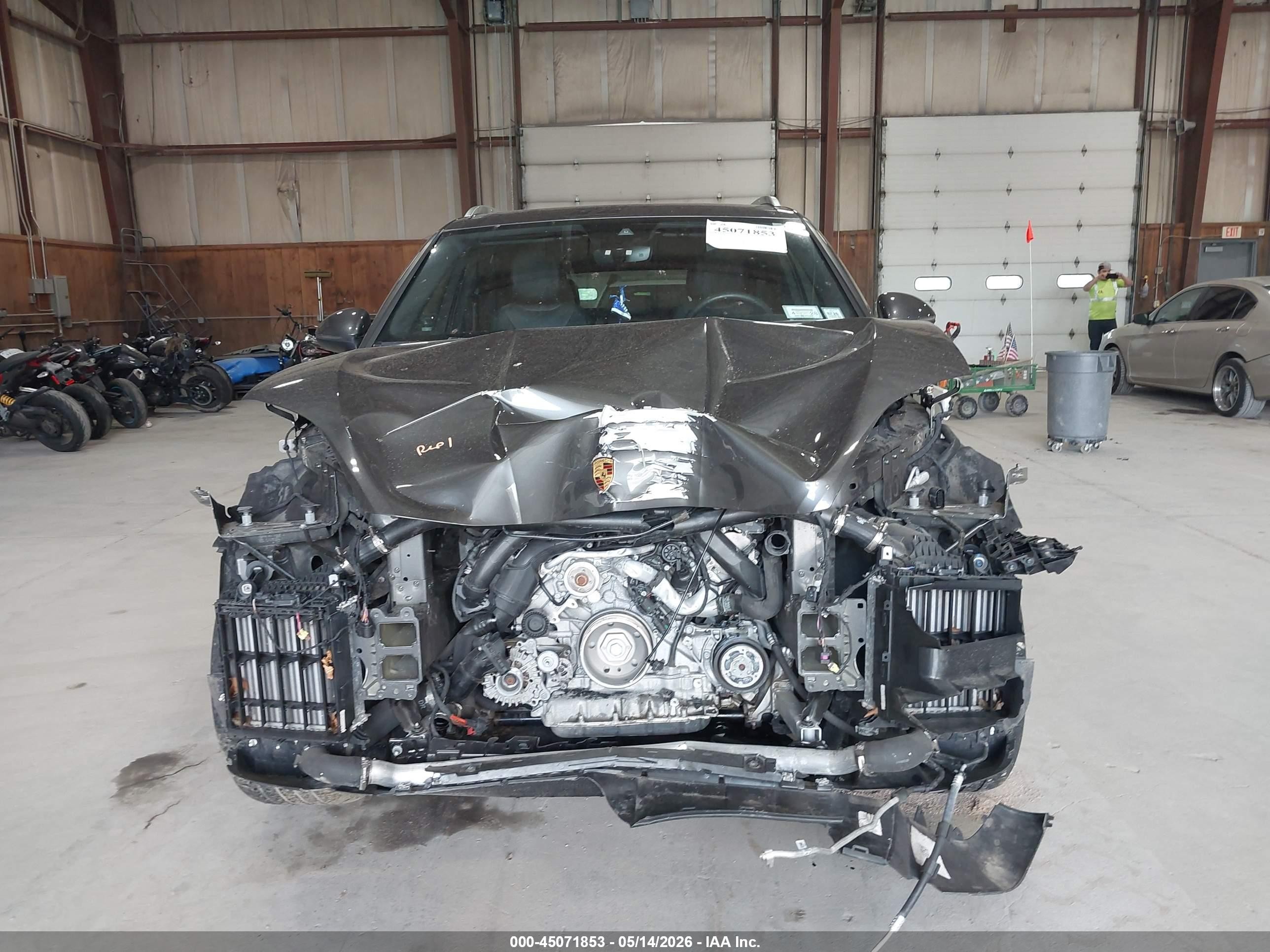 2024 Porsche Cayenne   Gray vin: WP1AA2AY2RDA08185