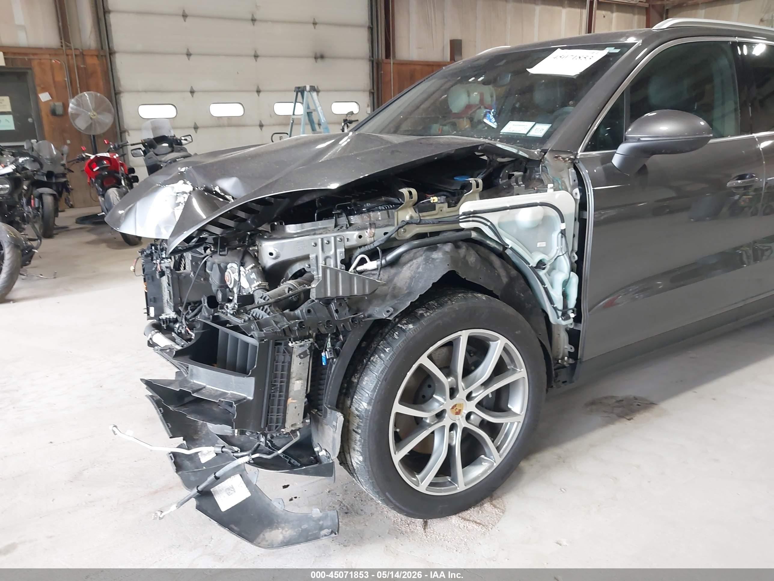 2024 Porsche Cayenne   Gray vin: WP1AA2AY2RDA08185