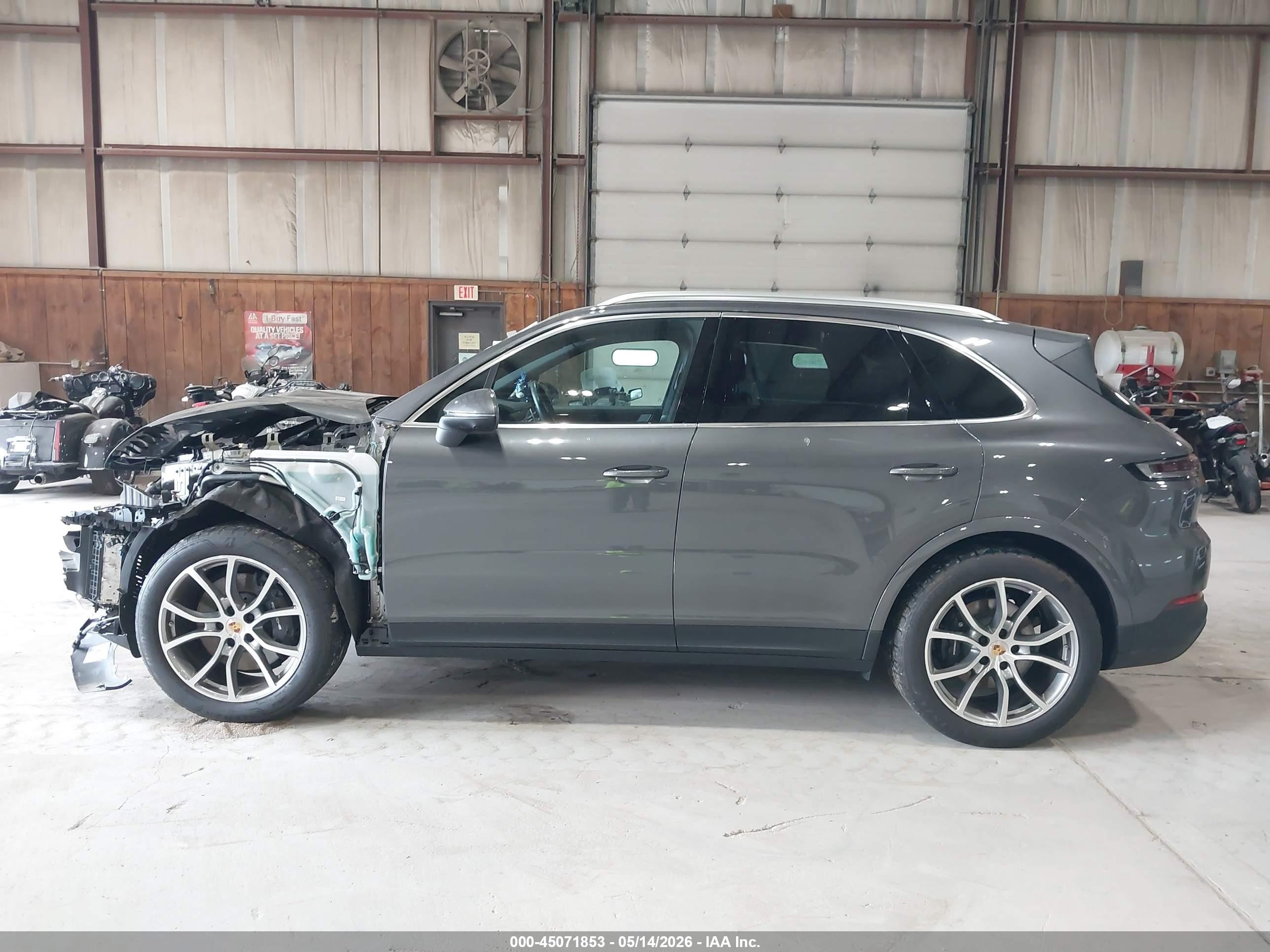 2024 Porsche Cayenne   Gray vin: WP1AA2AY2RDA08185
