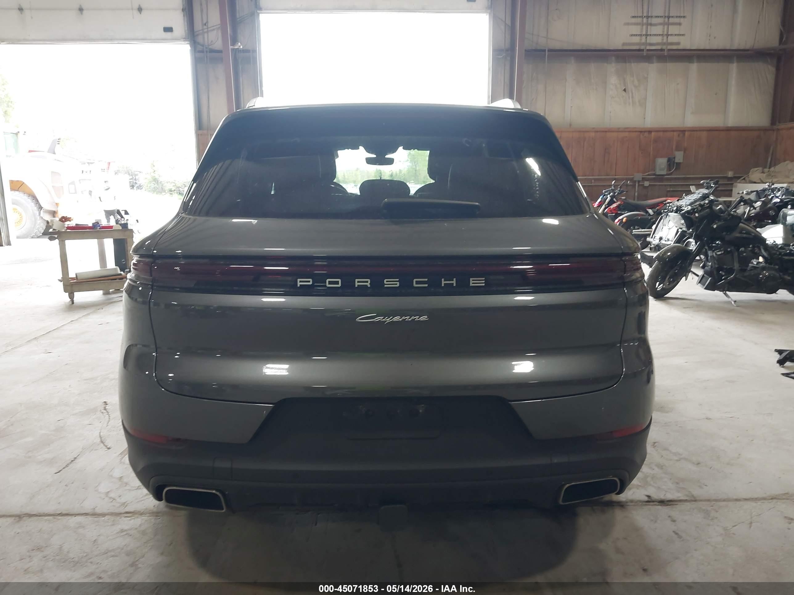 2024 Porsche Cayenne   Gray vin: WP1AA2AY2RDA08185
