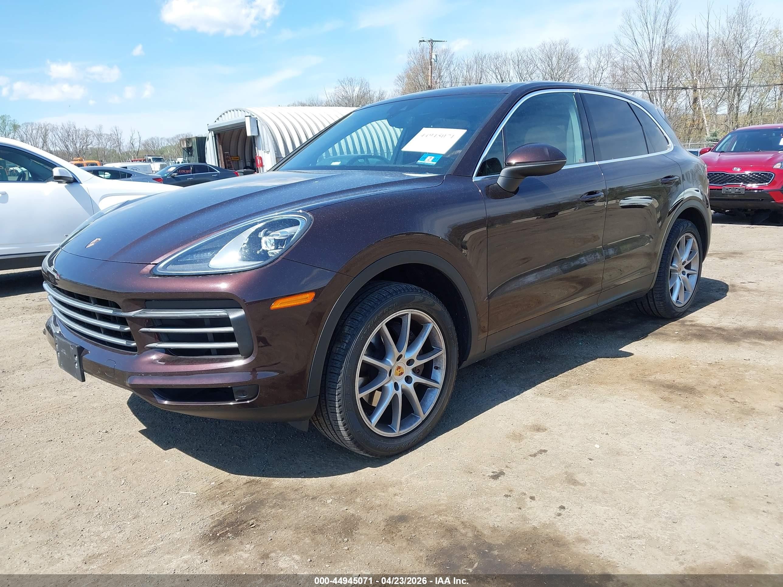 2019 Porsche Cayenne   Brown vin: WP1AA2AY4KDA18867