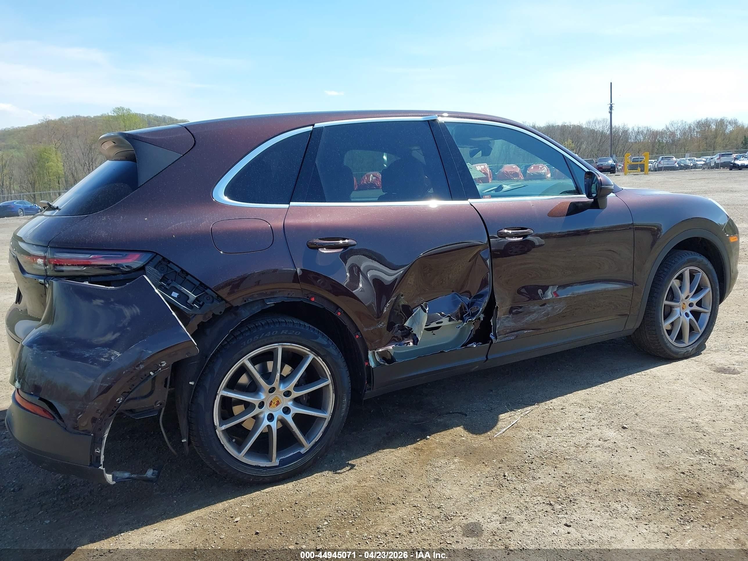 2019 Porsche Cayenne   Brown vin: WP1AA2AY4KDA18867