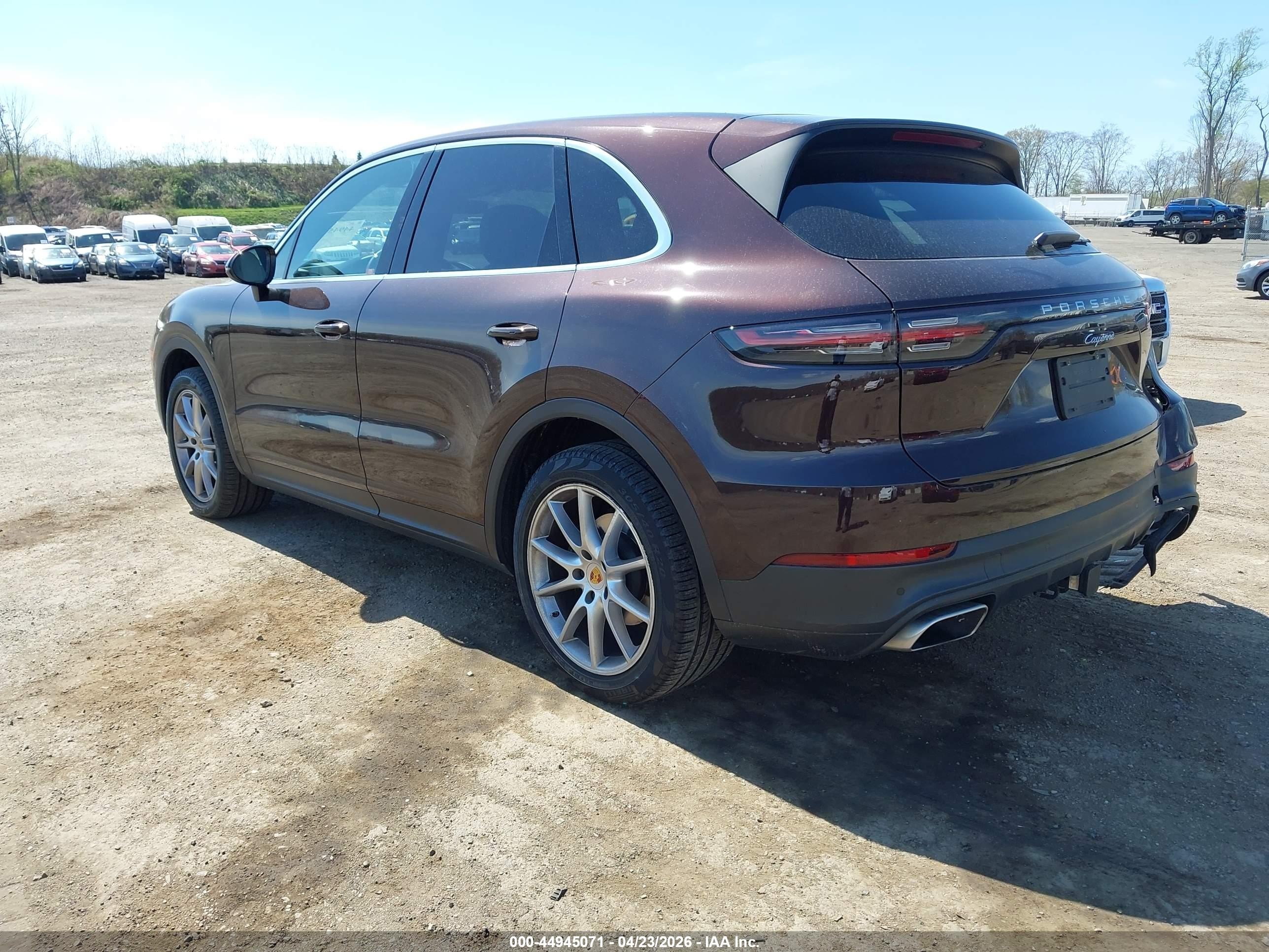 2019 Porsche Cayenne   Brown vin: WP1AA2AY4KDA18867