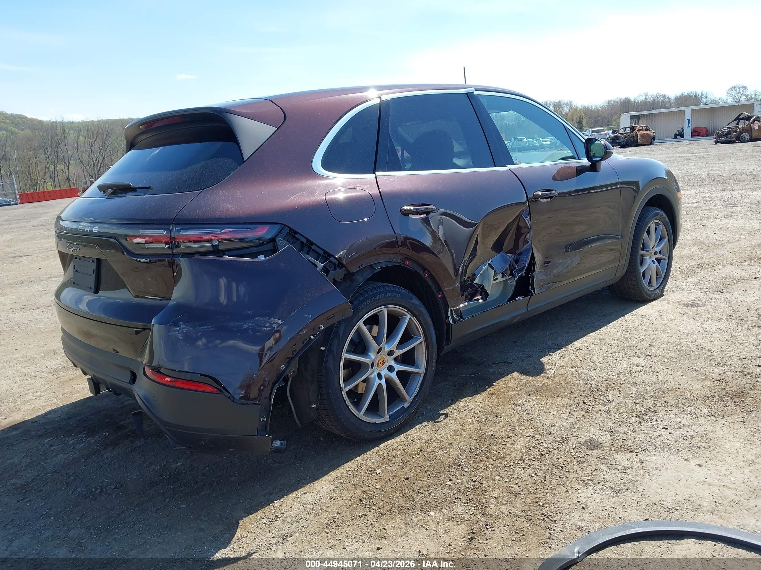 2019 Porsche Cayenne   Brown vin: WP1AA2AY4KDA18867