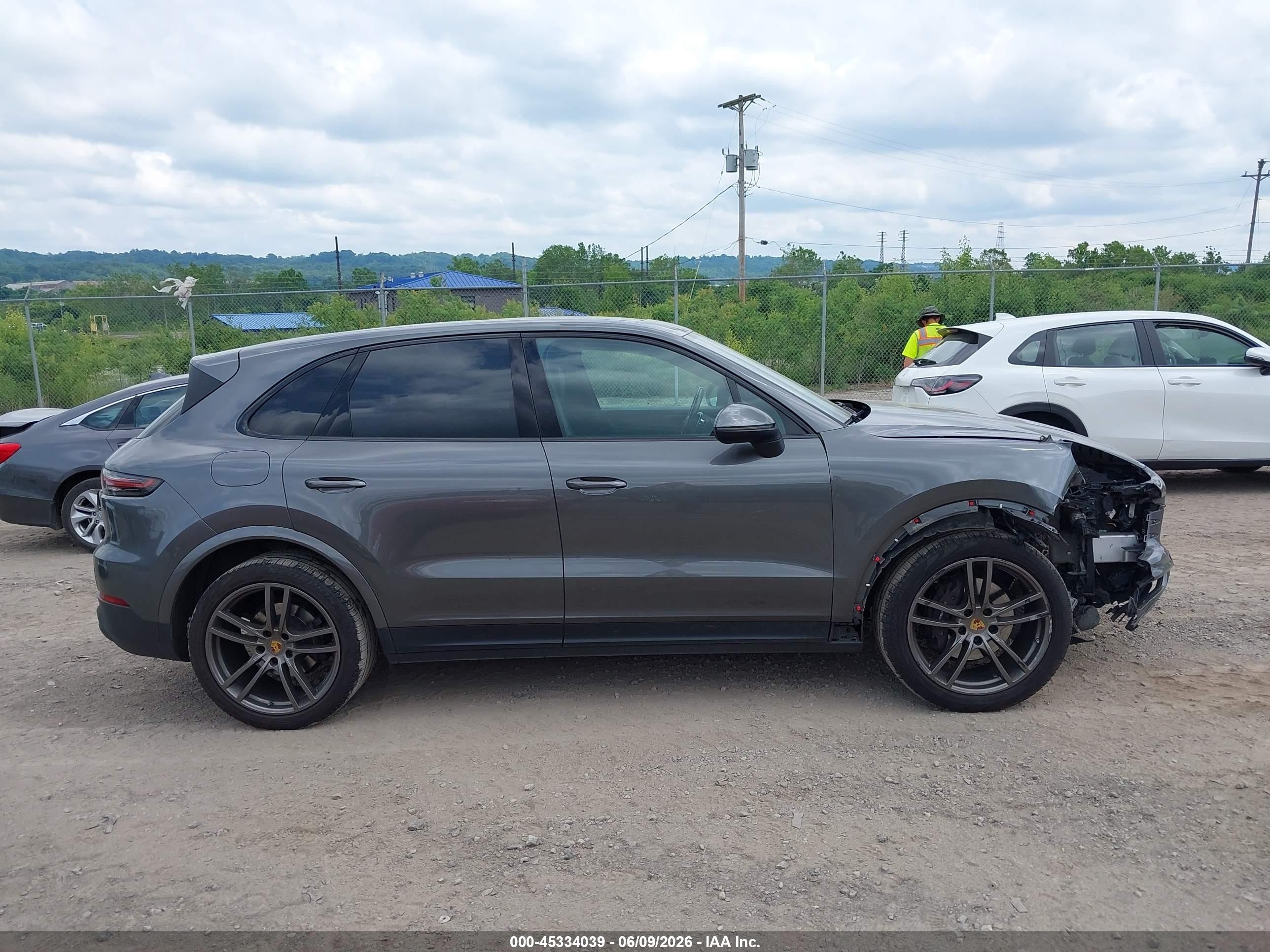 2020 Porsche Cayenne Gray vin: WP1AA2AY7LDA03829