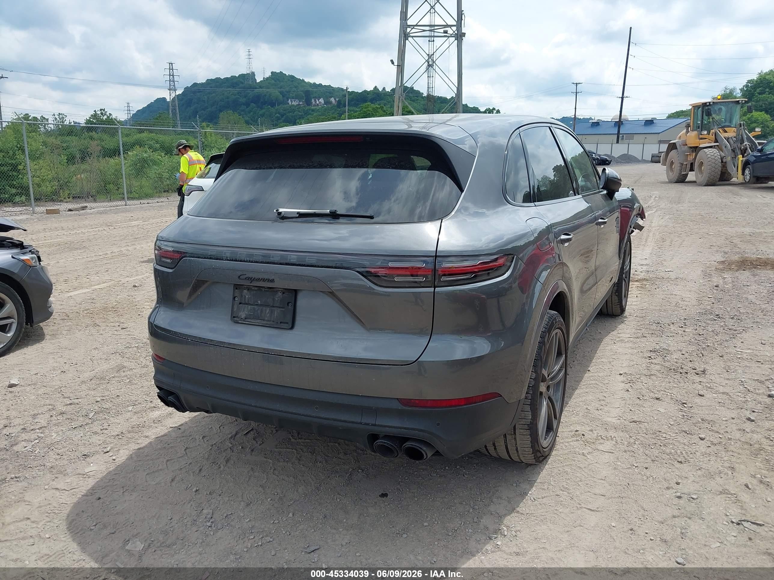 2020 Porsche Cayenne Gray vin: WP1AA2AY7LDA03829