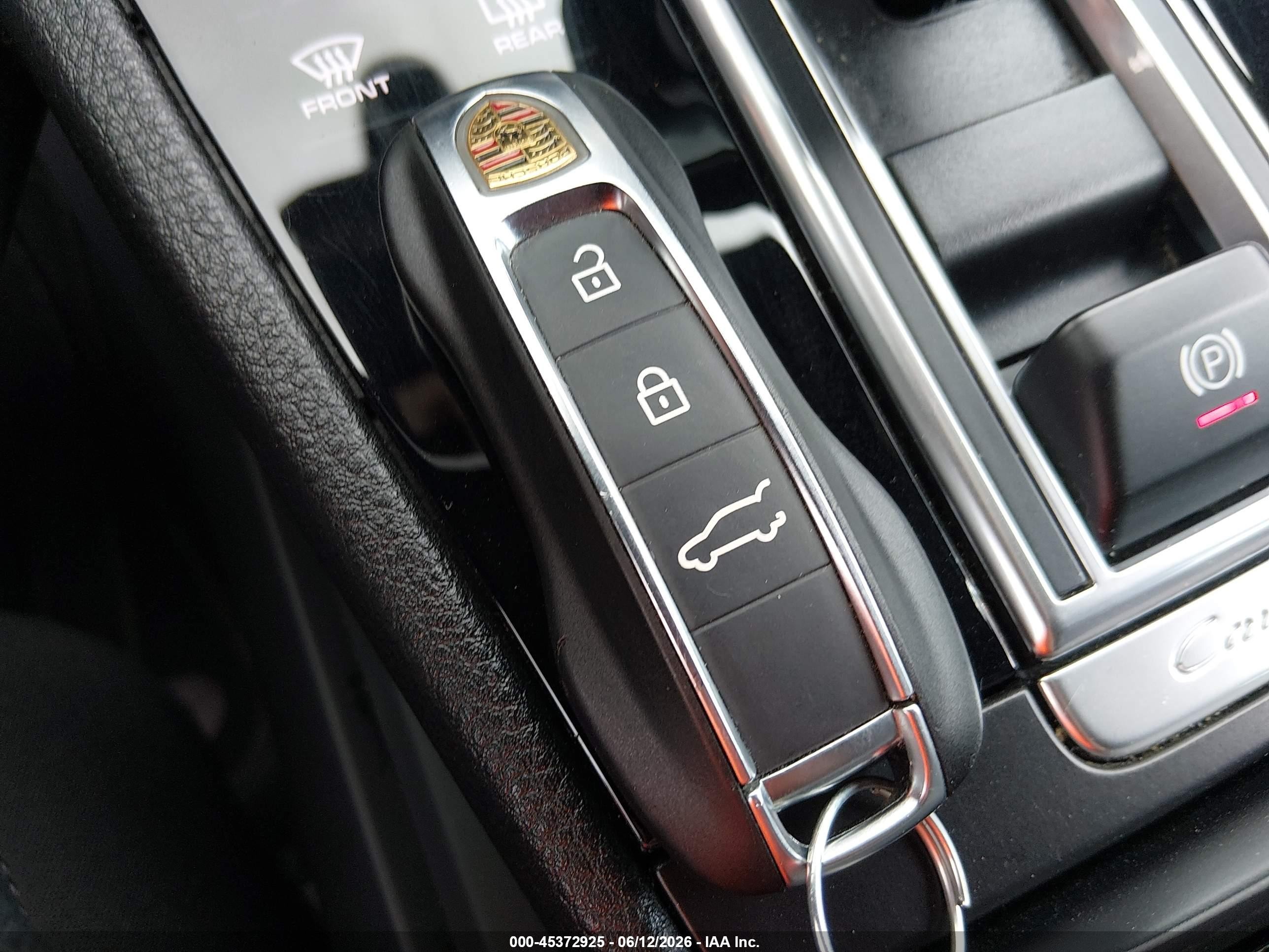 2020 Porsche Cayenne   Gray vin: WP1AA2AY8LDA01166