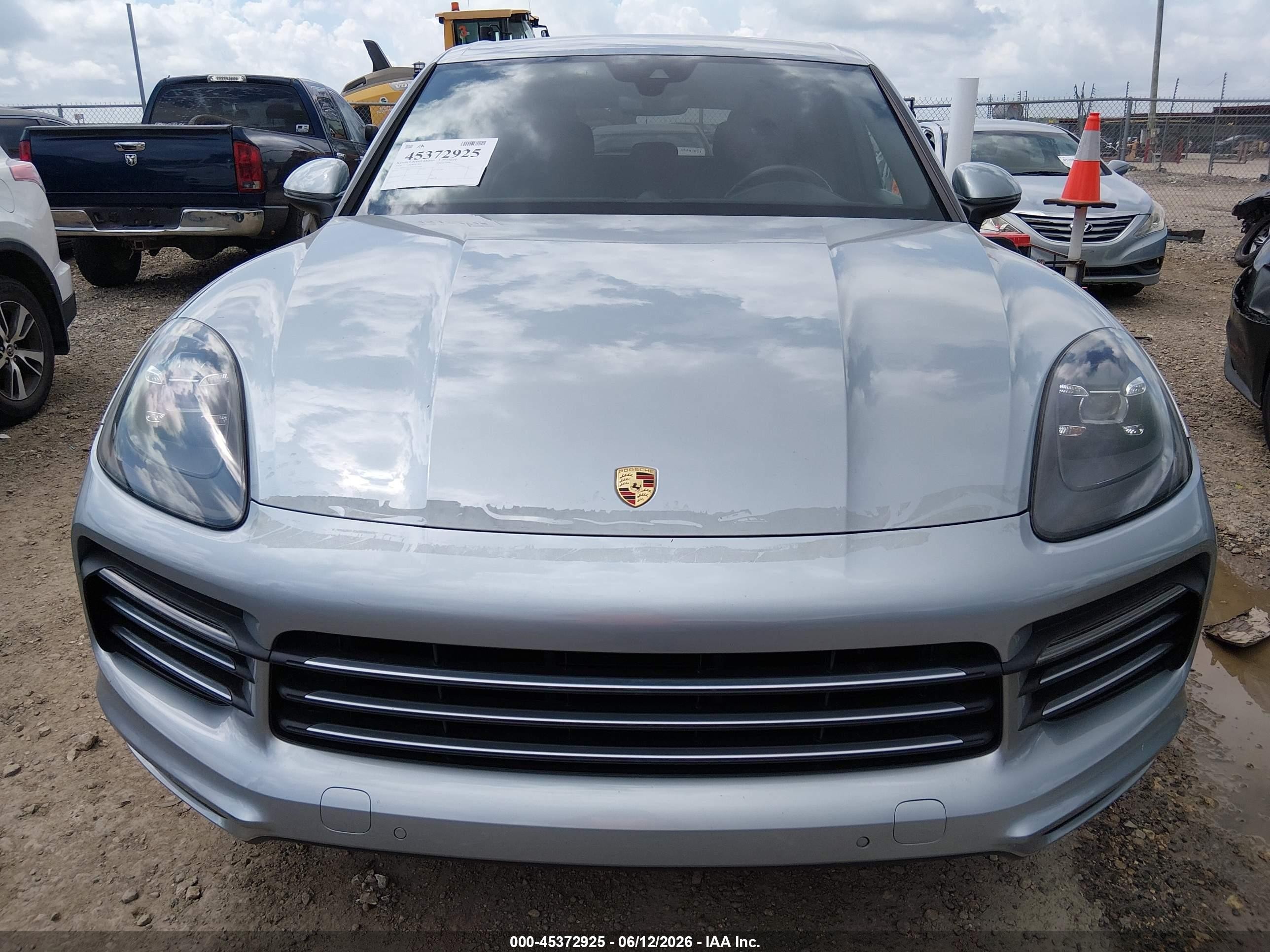 2020 Porsche Cayenne   Gray vin: WP1AA2AY8LDA01166