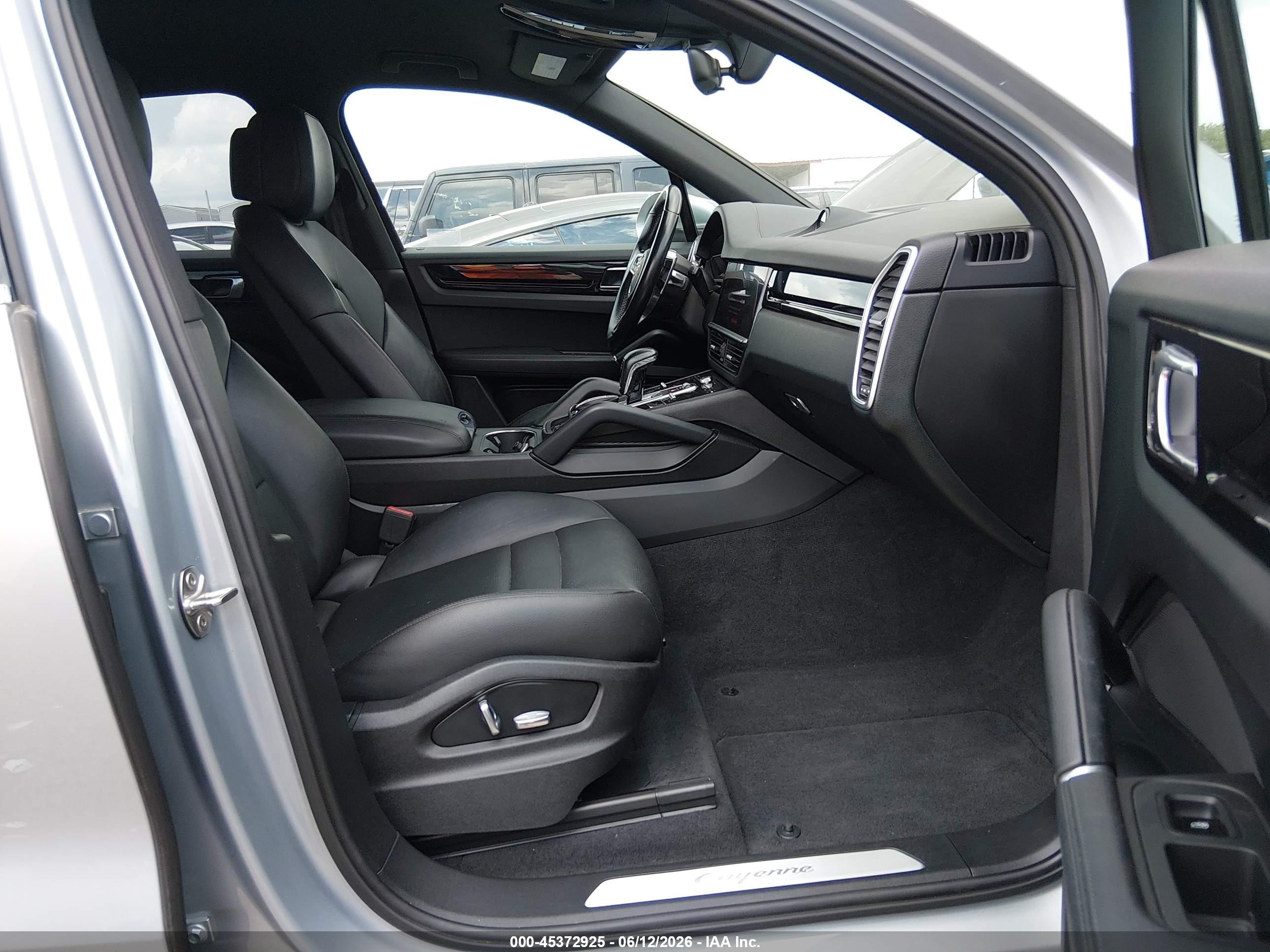 2020 Porsche Cayenne   Gray vin: WP1AA2AY8LDA01166