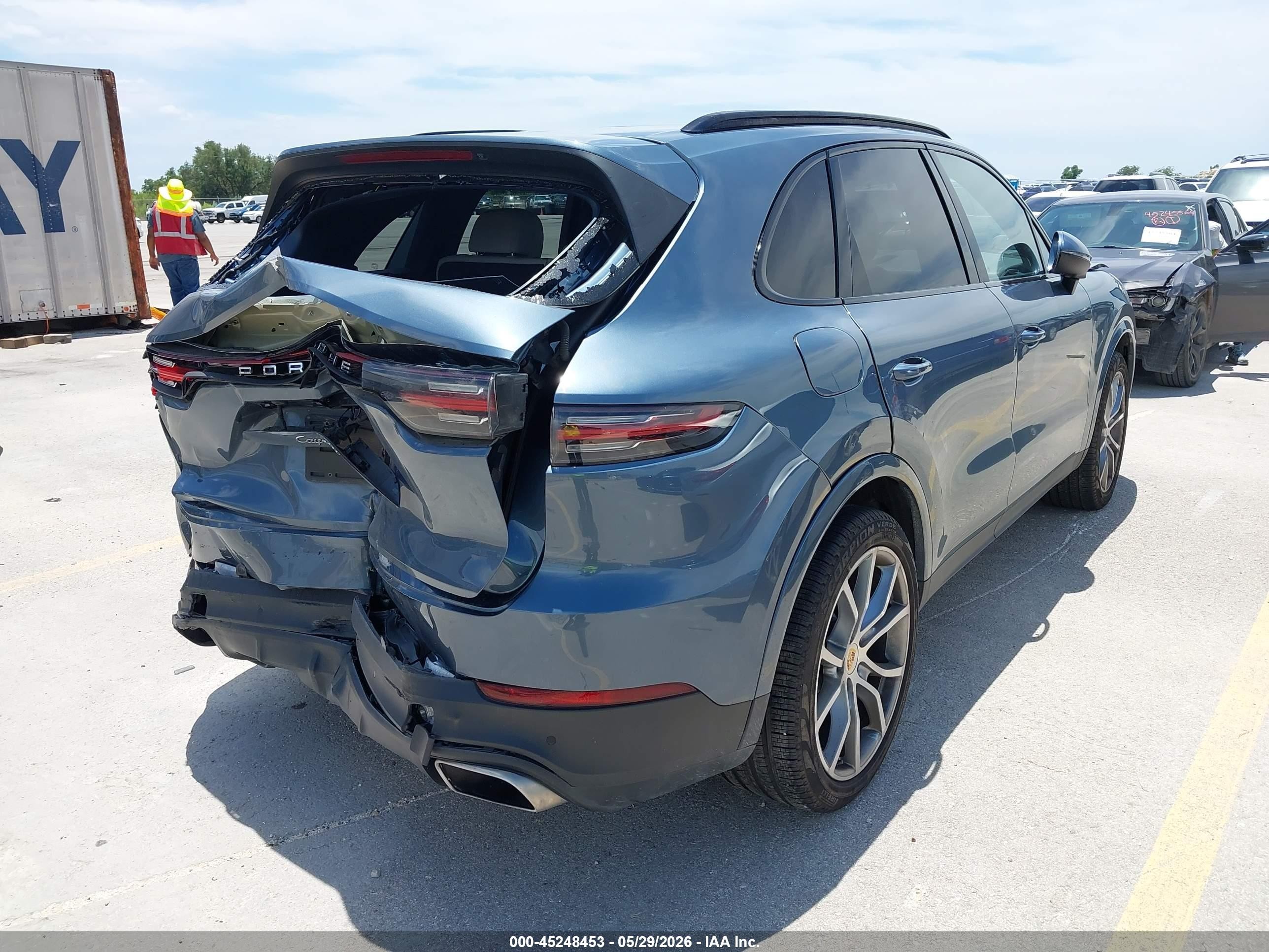 2020 Porsche Cayenne   Синий vin: WP1AA2AY9LDA06683