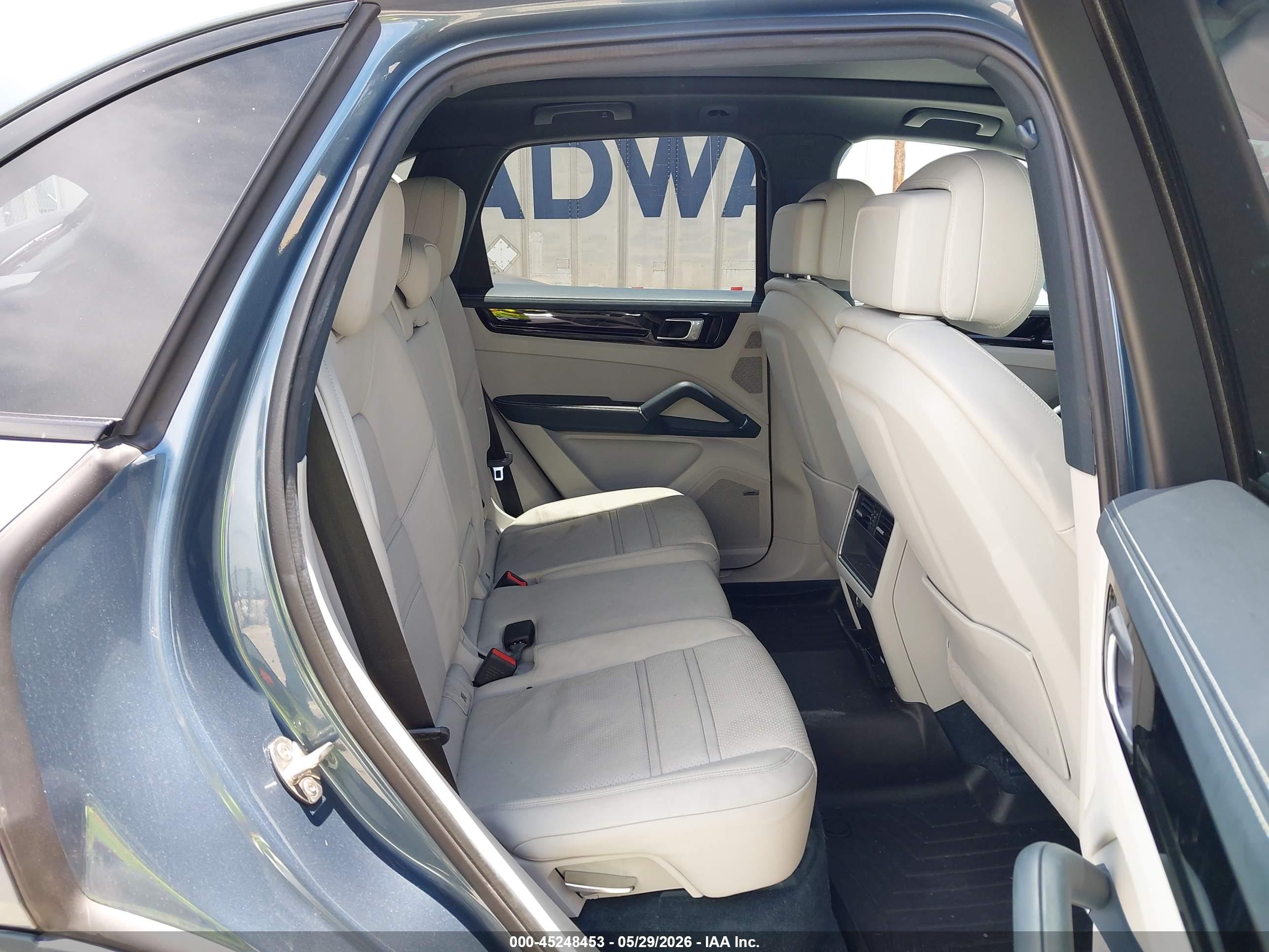 2020 Porsche Cayenne   Синий vin: WP1AA2AY9LDA06683